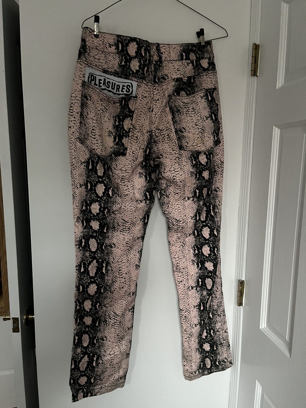 Pleasures Pleasures Snakeskin Pattern Pants Pink Size US 30 / EU 46 - 2 Thumbnail