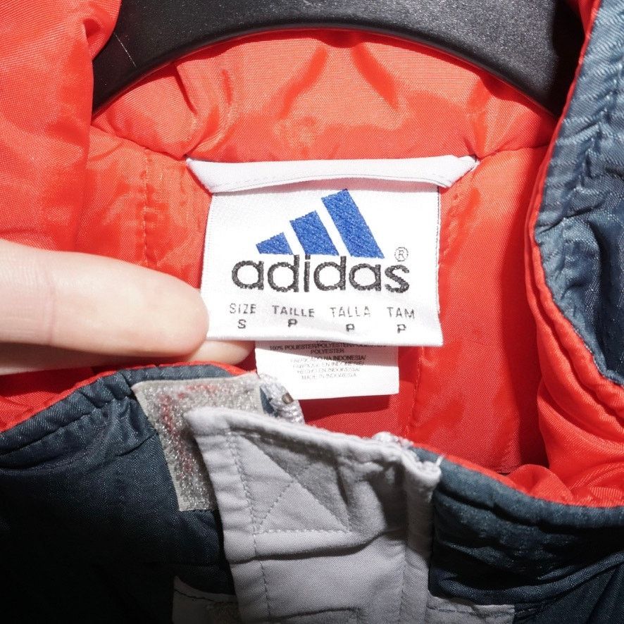Adidas Small-VintageY2K Adidas 90s embroider tactical puffer jacket Size US S / EU 44-46 / 1 - 3 Thumbnail