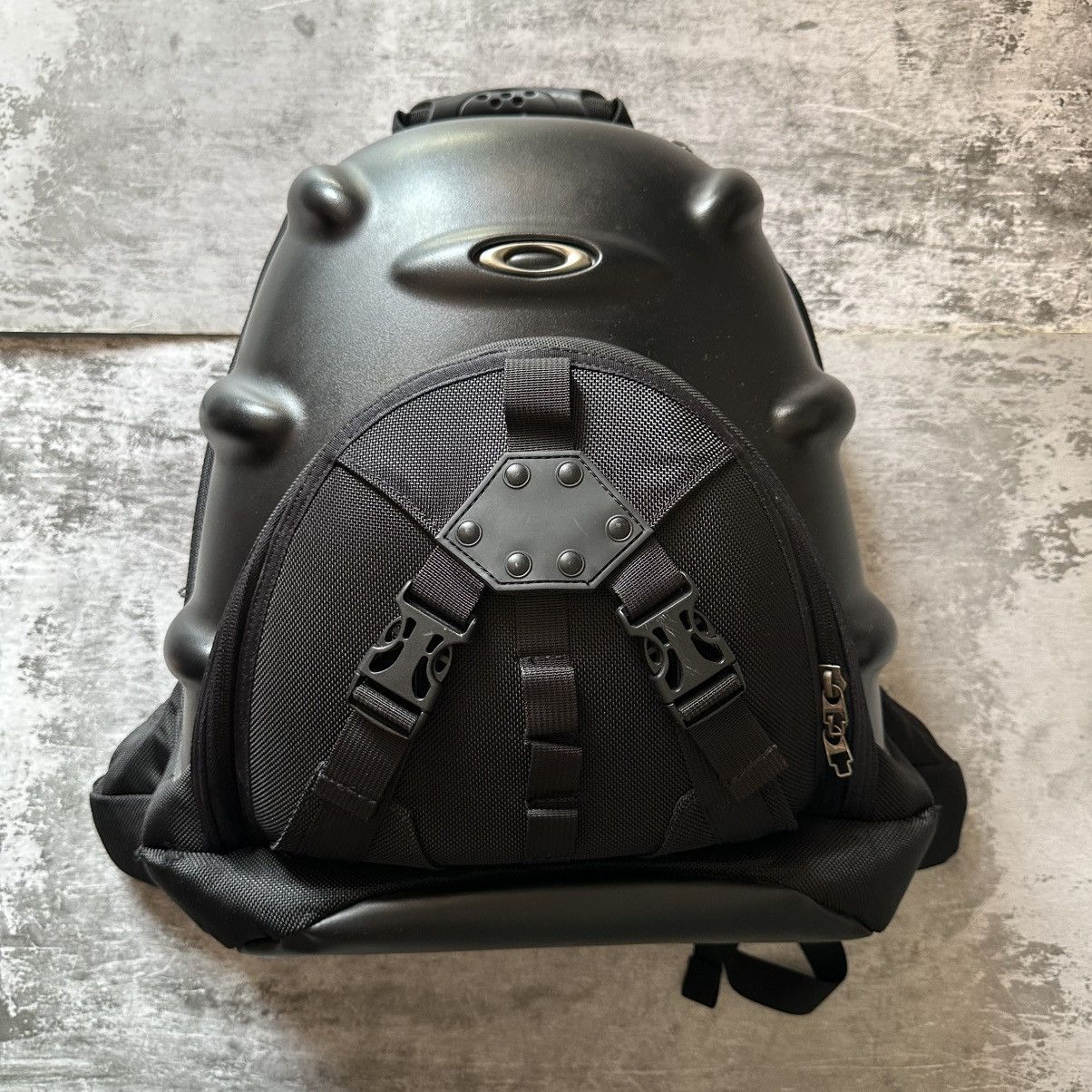 Oakley Vintage Oakley Hardshell Rare Collectors Item Backpack Size ONE SIZE - 1 Thumbnail