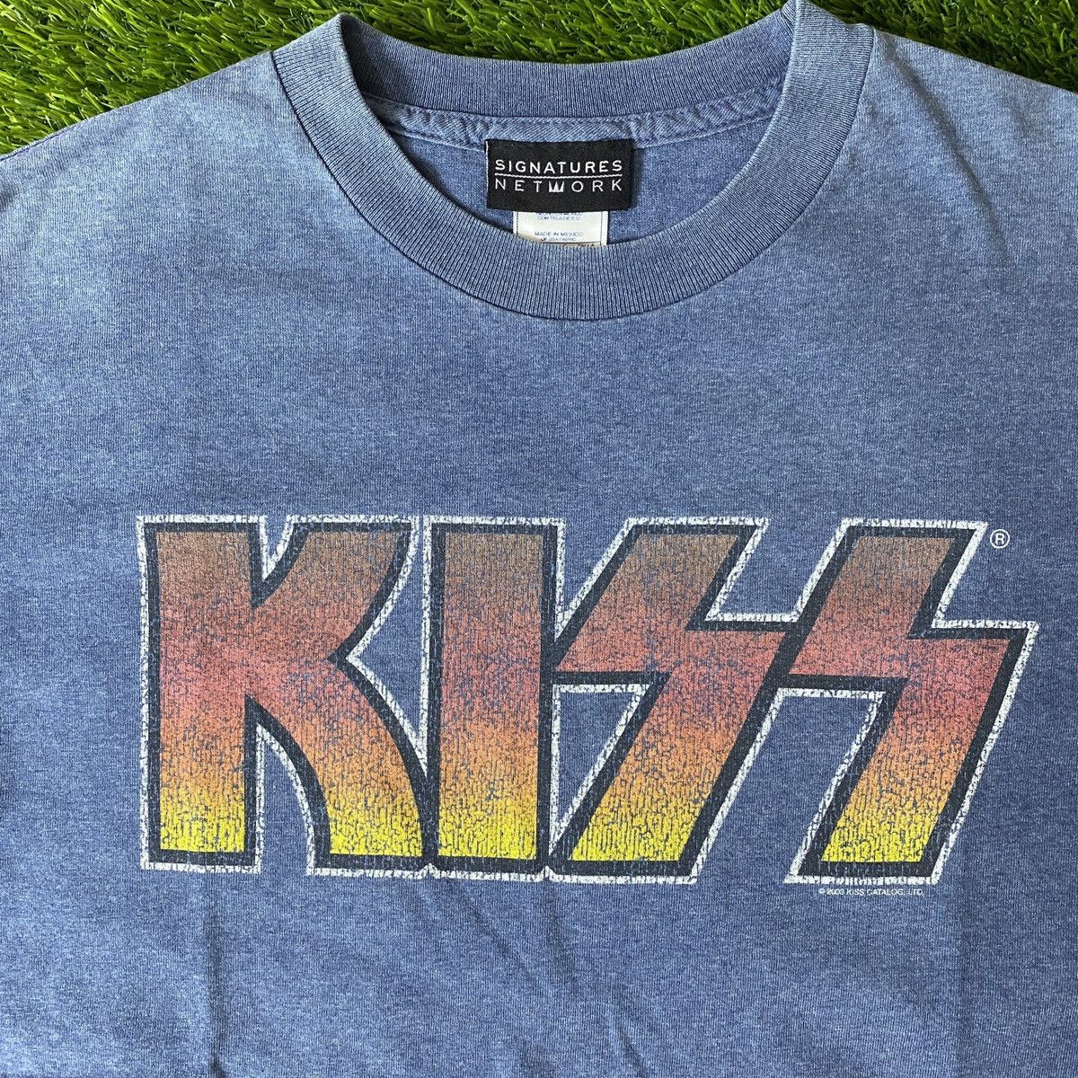 Band Tees × KISS × Vintage Vintage Kiss 2003 Signature Network Tee Size US M / EU 48-50 / 2 - 2 Thumbnail