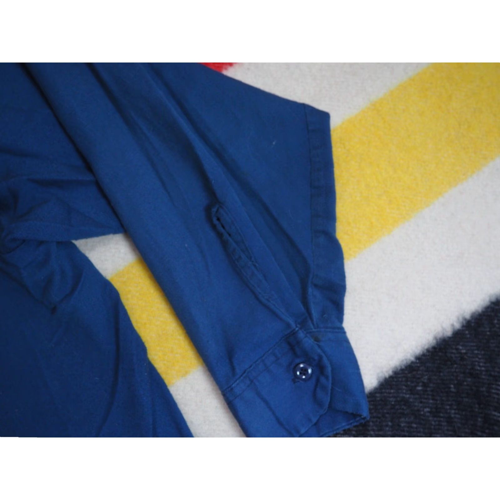 Dickies VINTAGE Dickies Dark Blue Distress Grunge L/S Pocket Shirt XL 1980s USA Button-Front Mens/Unisex Shirt Size US XL / EU 56 / 4 - 5 Thumbnail