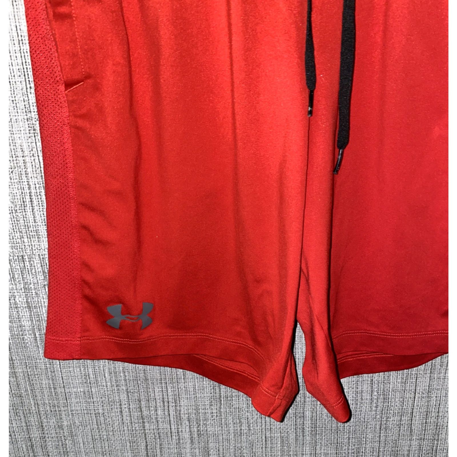 Under Armour Under Armour Mens Red Drawstring Basketball Shorts L Regular Basketball Shorts Mens Red Size US 33 - 3 Thumbnail