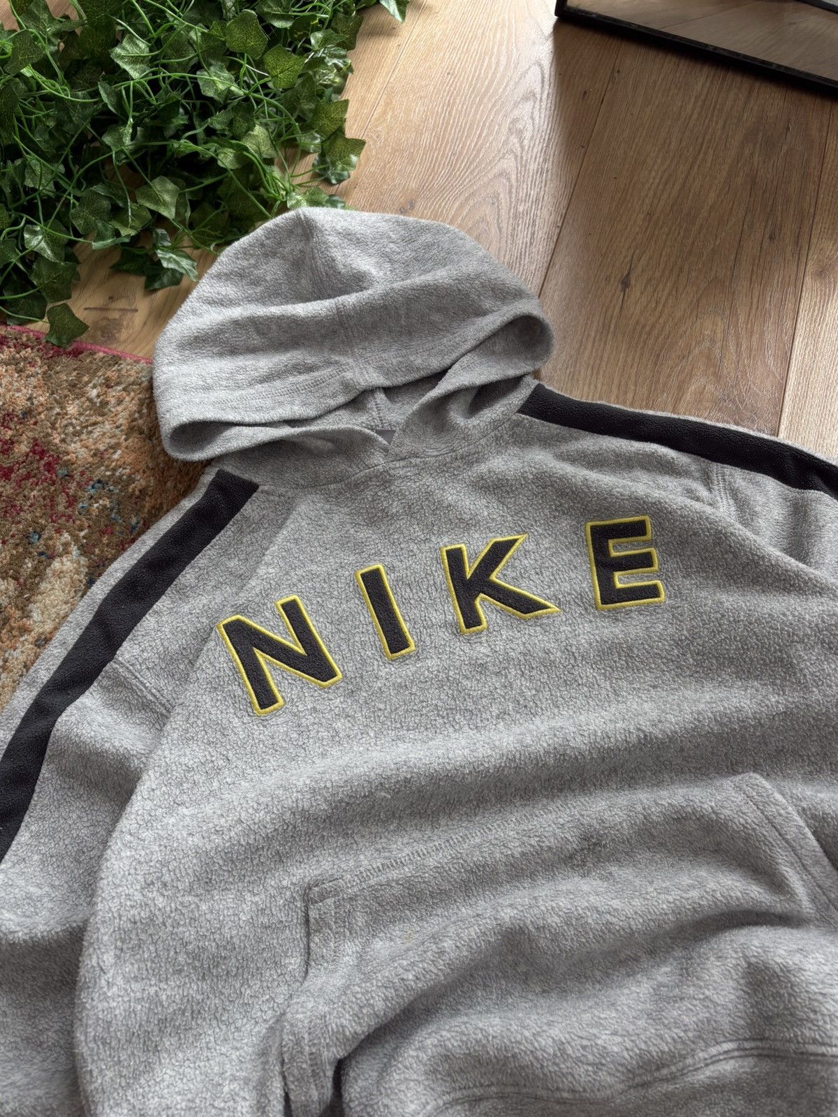 Nike 90s Nike Vintage Spellout Logo Teddy Fleece Hoodie Rare Y2K Size US S / EU 44-46 / 1 - 3 Thumbnail