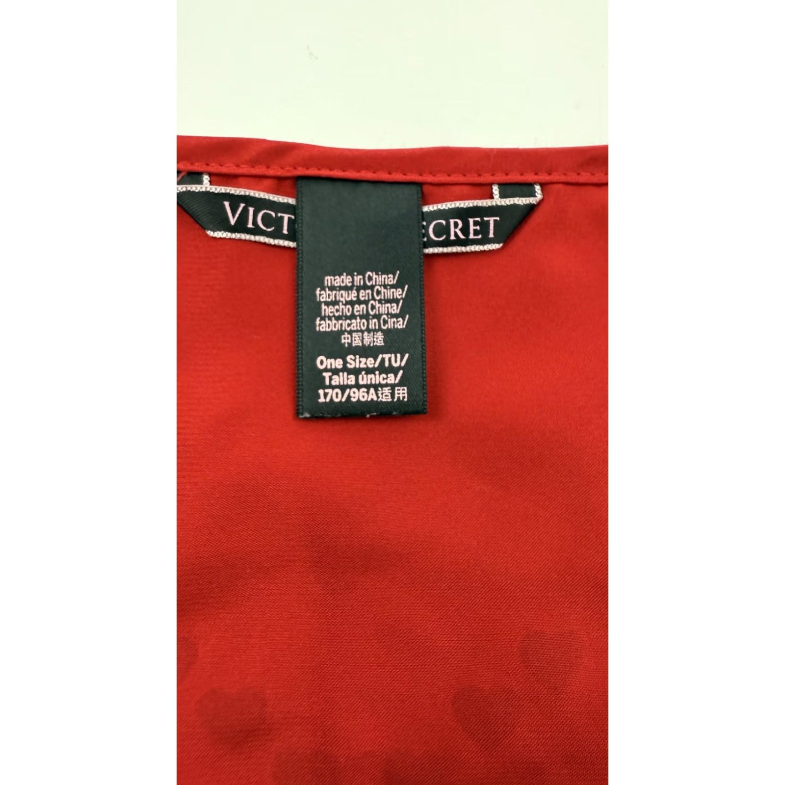 Victoria's Secret Victoria's Secret Robe Kimono Wrap Womens One Size Red Satin Heart Print LOVE Size ONE SIZE - 4 Thumbnail