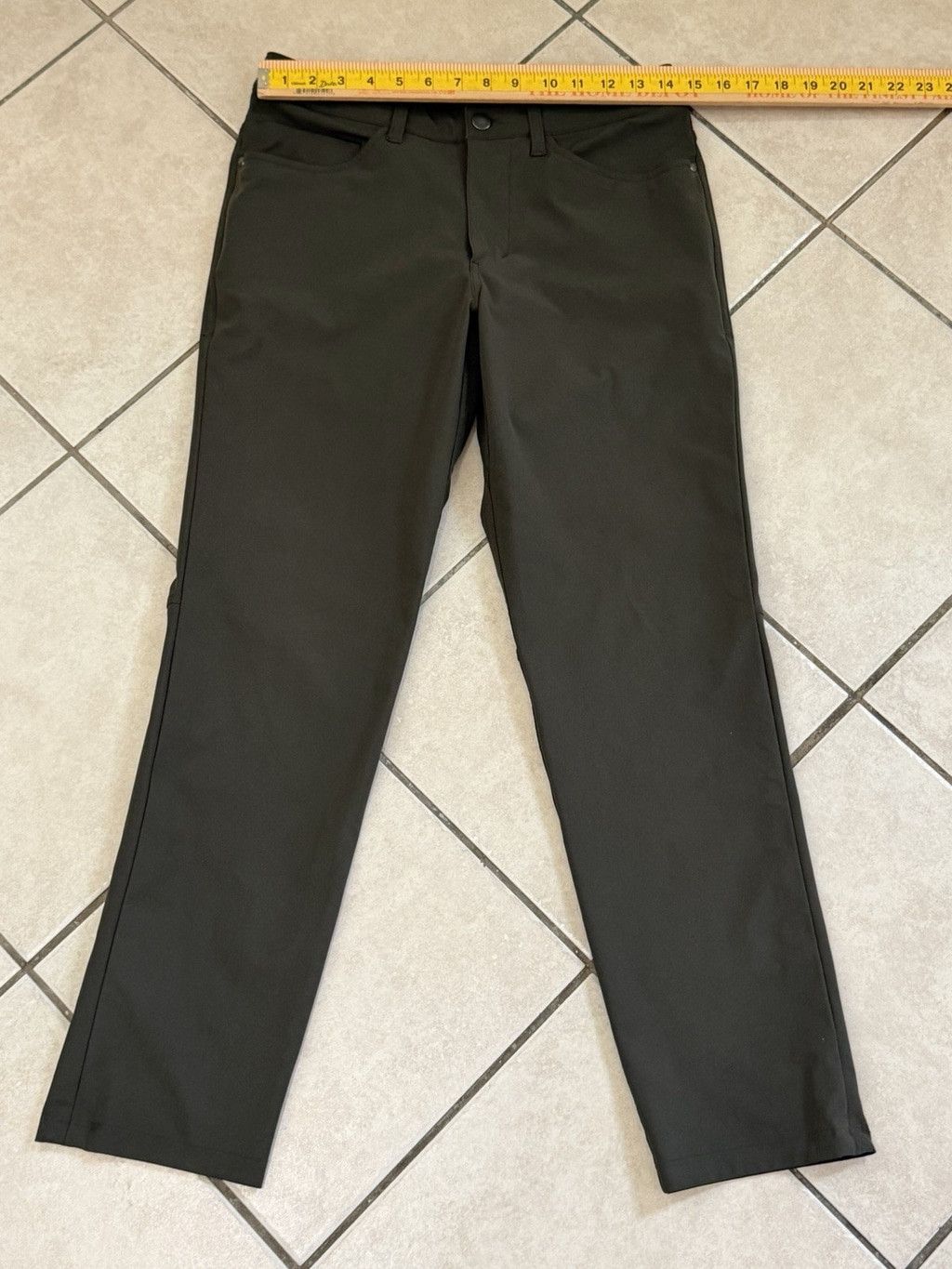 Lululemon LULULEMON ABC PANT CLASSIC FIT 5 POCKETS GREEN GATOR 28Wx28L Size US 28 / EU 44 - 4 Thumbnail