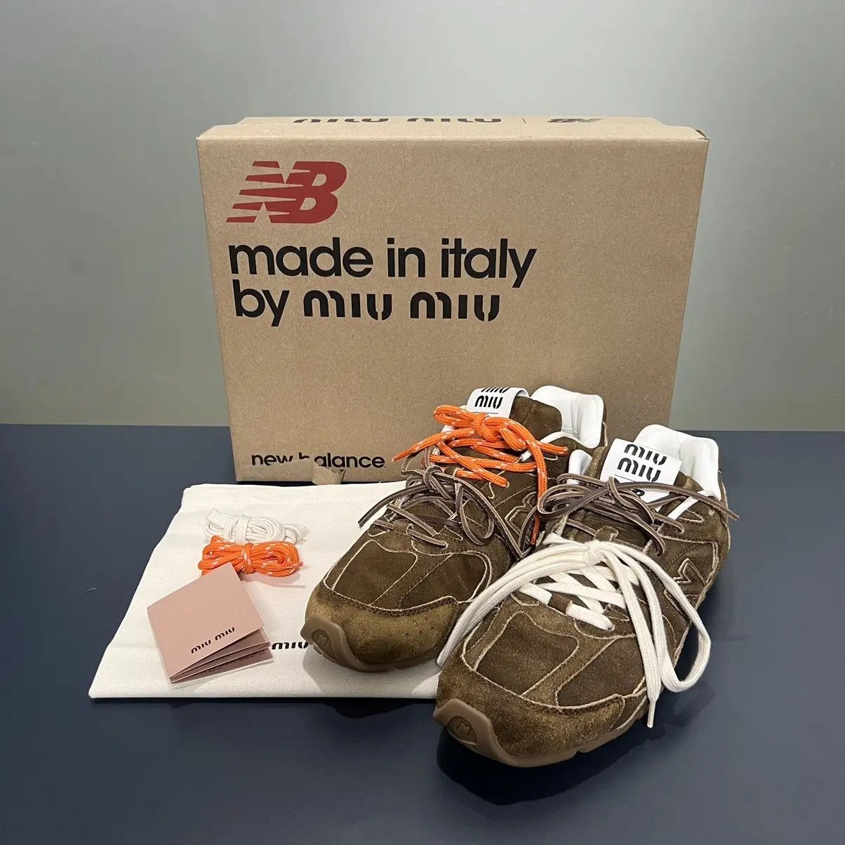 New Balance New Balance 920 Sand Burnt Orange Sneakers  display picture 2