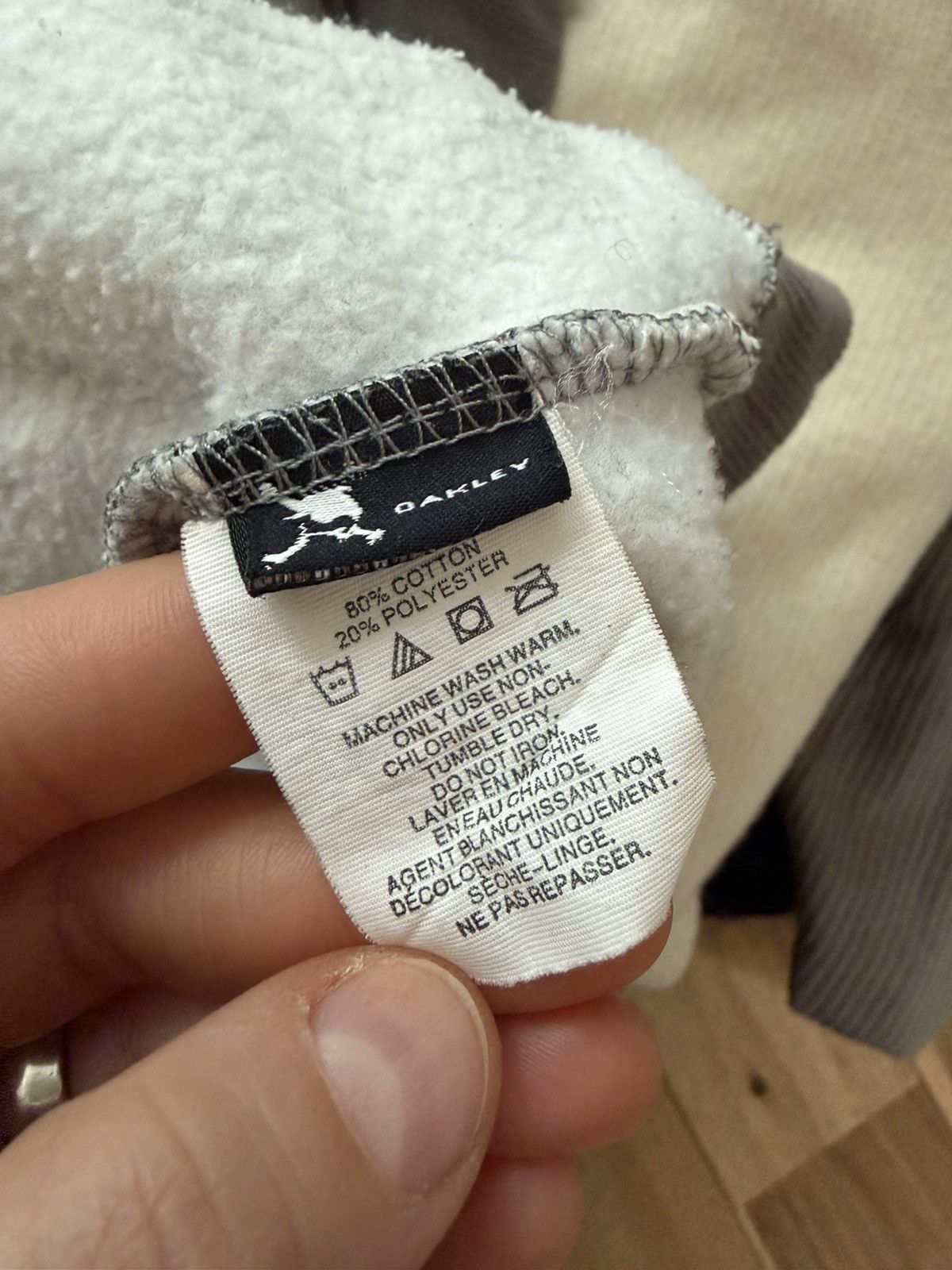 Oakley Vintage Oakley Zip Hoodie Grey Tie Dye Size M Y2K 2009 Size US M / EU 48-50 / 2 - 5 Thumbnail