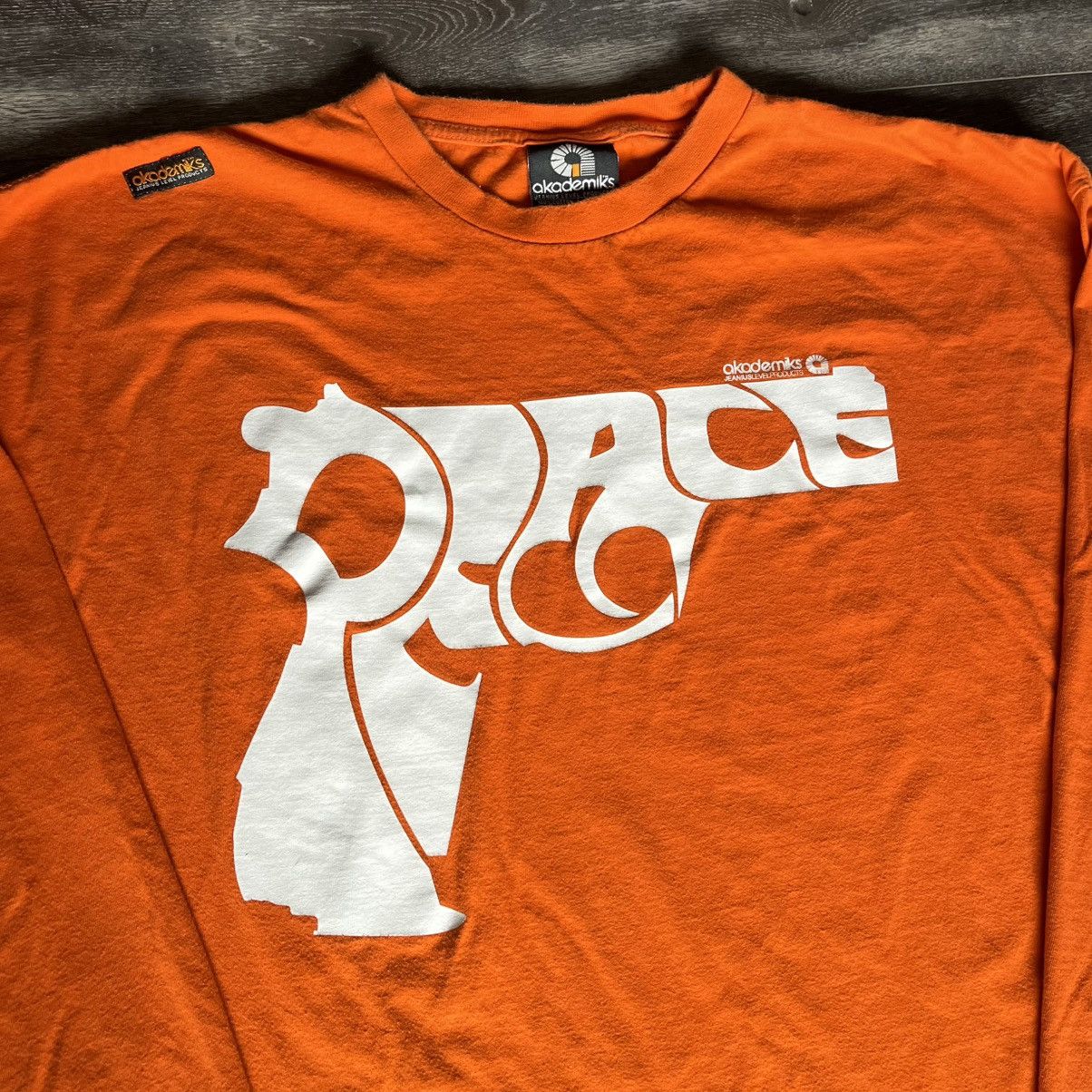 Akademiks Vintage 2000s Akademiks Peace Gun Graphic Longsleeve T Shirt Size US XXL / EU 58 / 5 - 2 Thumbnail