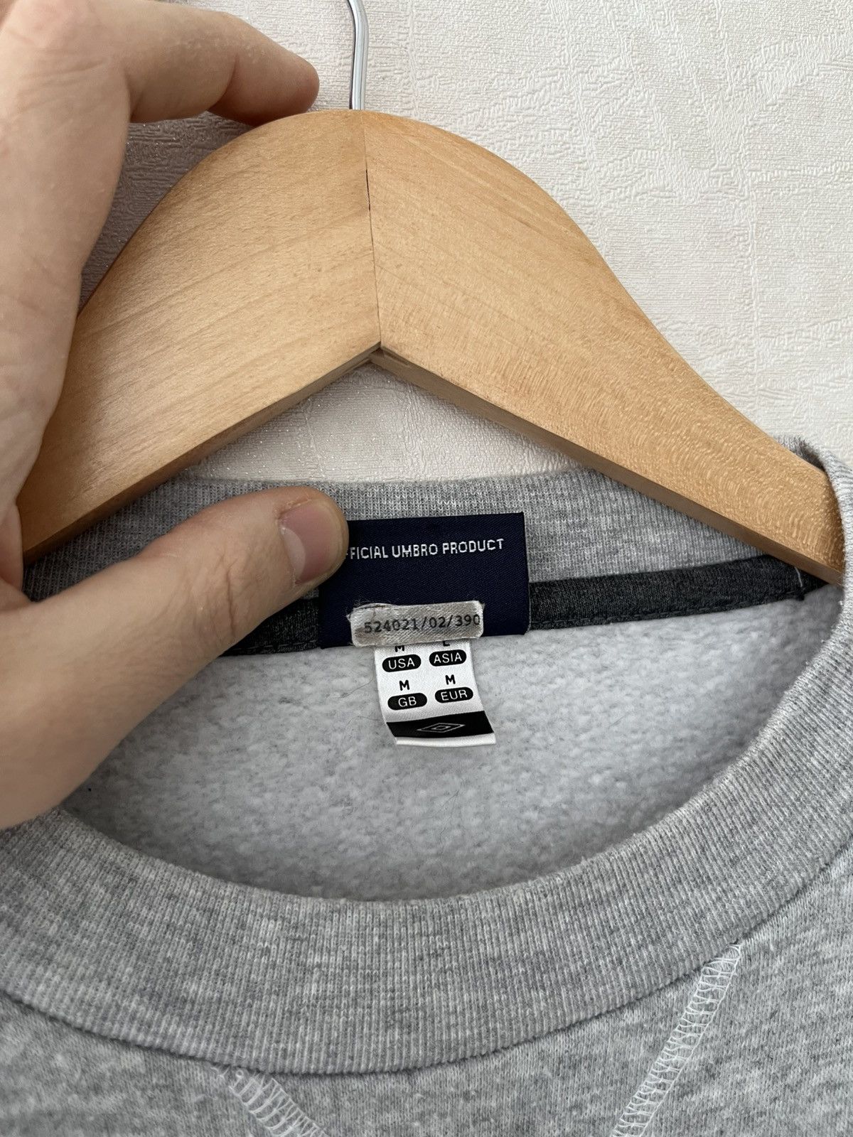Umbro Vintage Umbro Big Logo Sweatshirt 00s Size US M / EU 48-50 / 2 - 4 Thumbnail