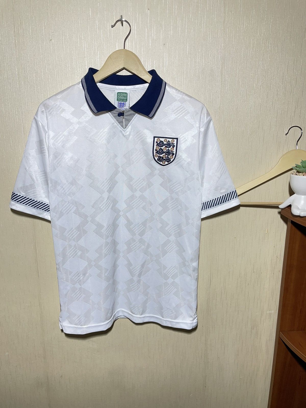Vintage England Score Draw streetwear soccer jersey Size US S / EU 44-46 / 1 - 1 Thumbnail