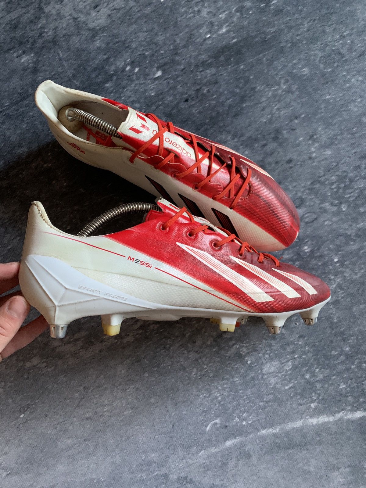 Adizero hotsell f50 krampon