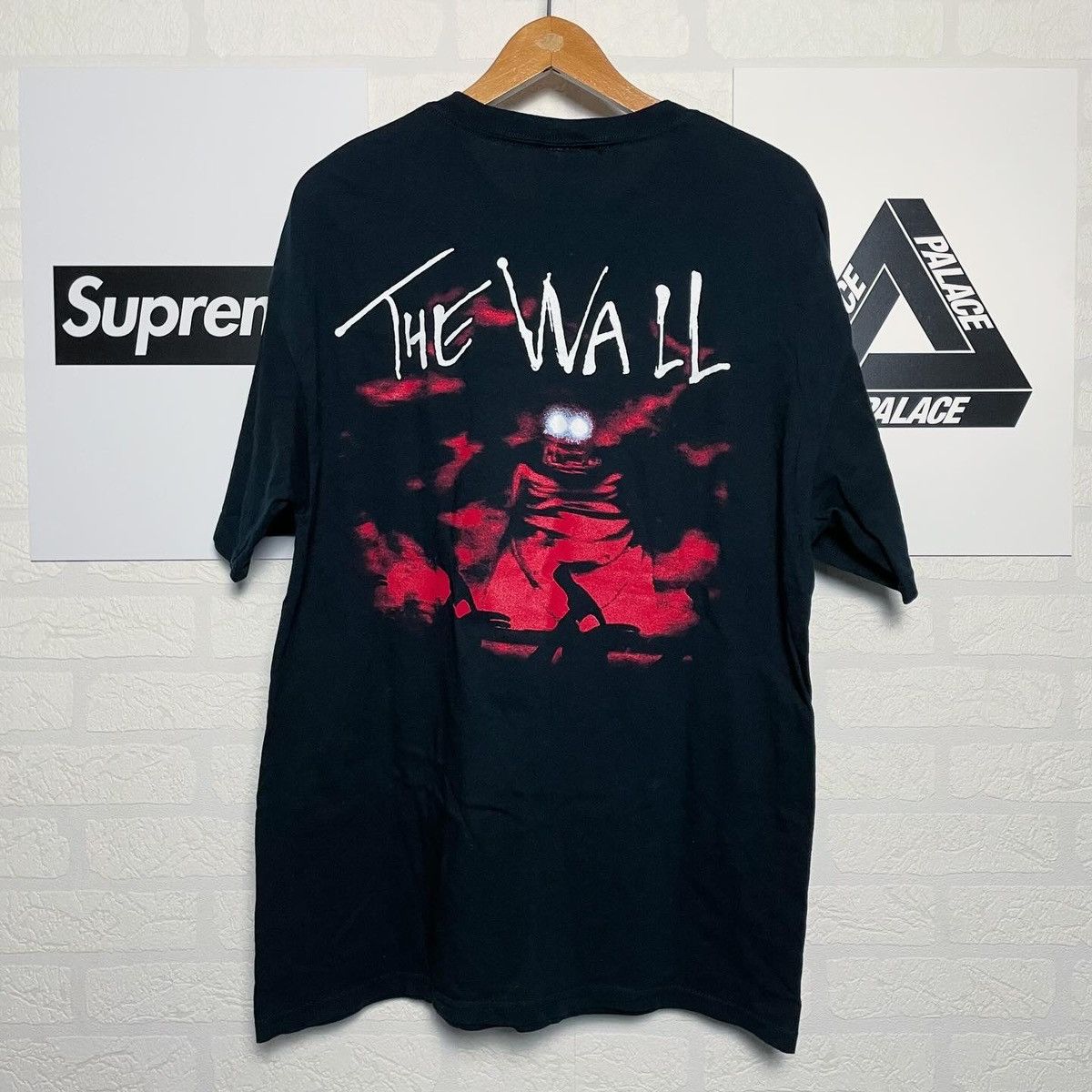 Band Tees × Pink Floyd × Vintage VINTAGE 2007 PINK FLOYD THE WALL TEE SHIRT BLACK Size US L / EU 52-54 / 3 - 2 Thumbnail