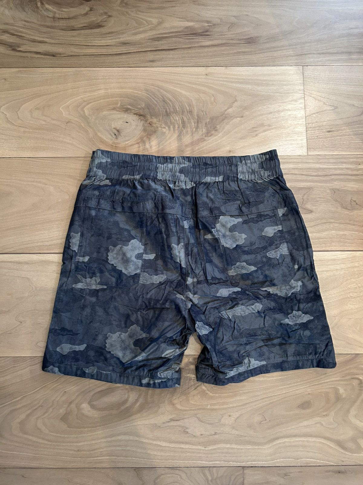 Helmut Lang Helmut Lang Camo Shorts Size US 36 / EU 52 - 5 Thumbnail