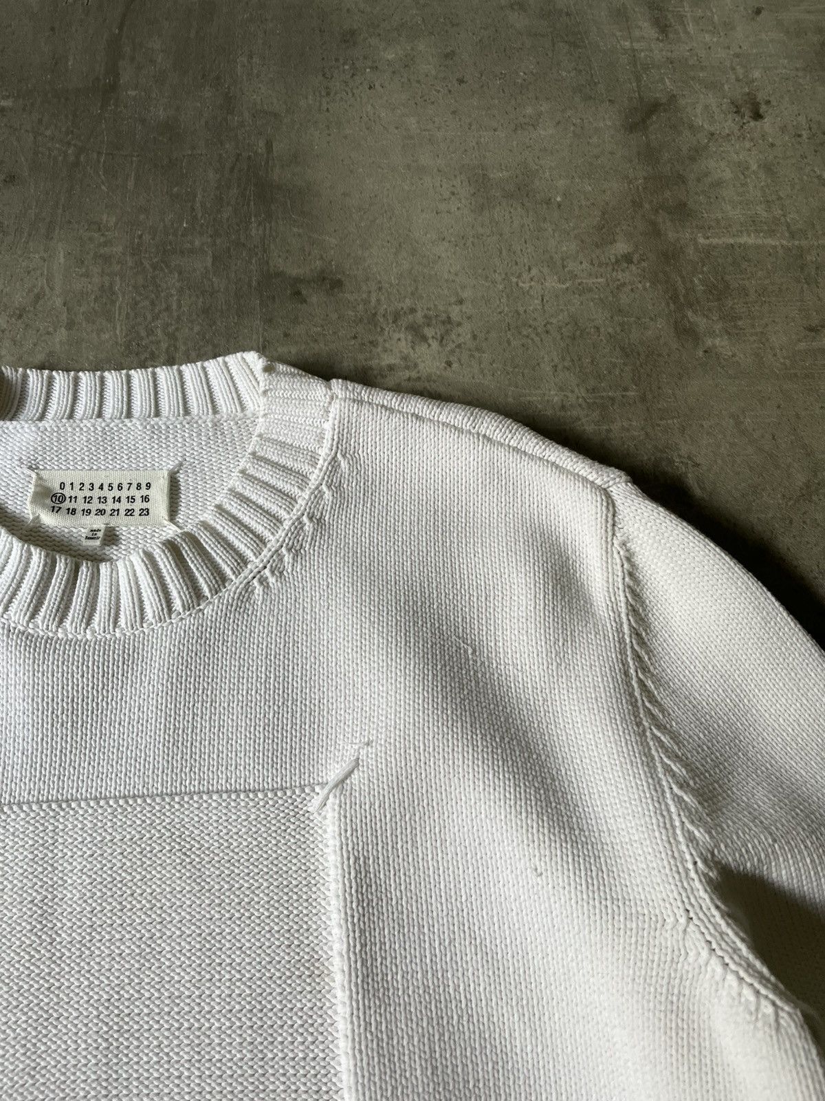 Maison Margiela Maison Margiela S/S 20 tag on chest white sweater rare Size US L / EU 52-54 / 3 - 9 Thumbnail