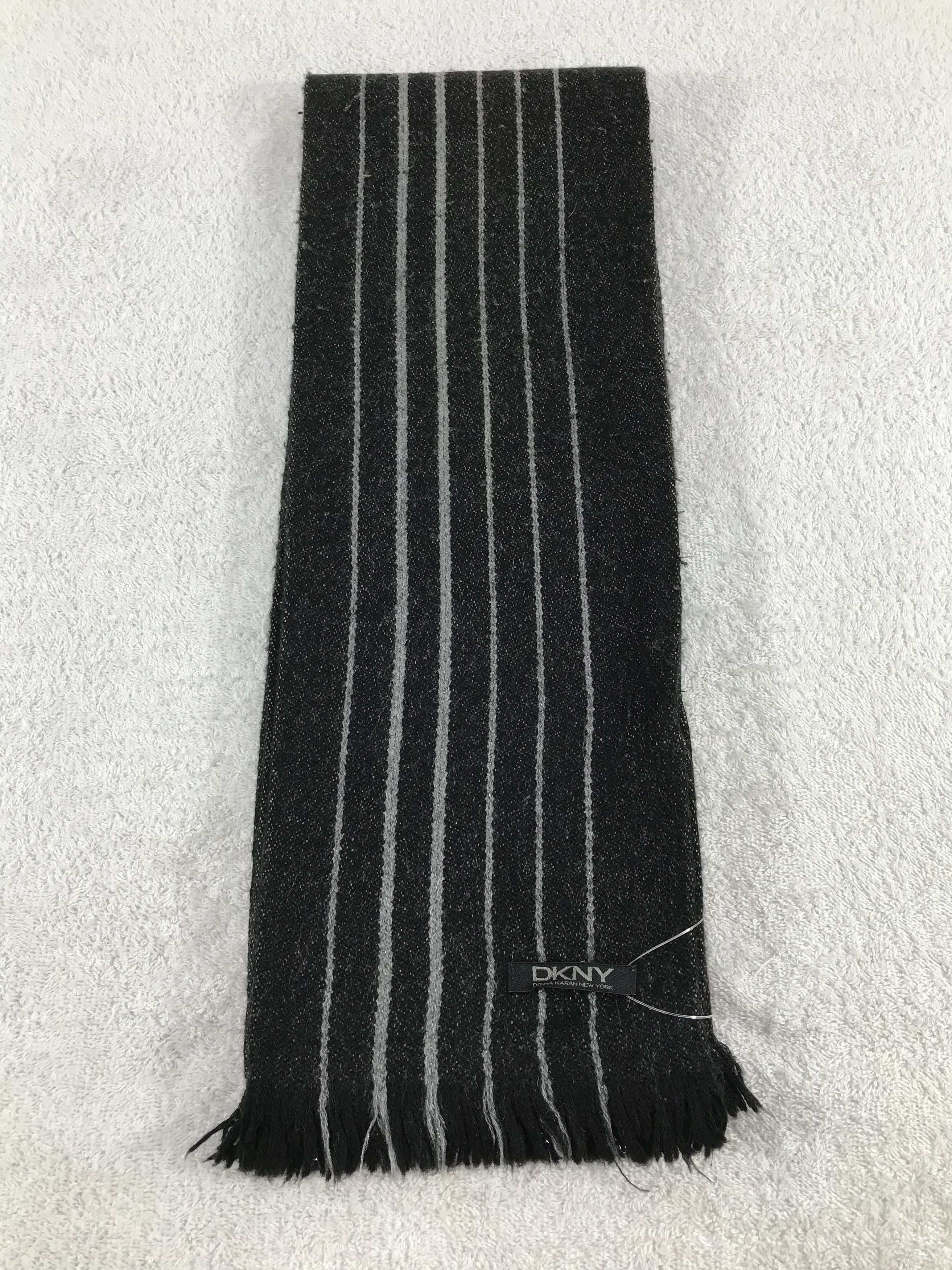 DKNY Scarf / Muffler / Neckwear - WW1497