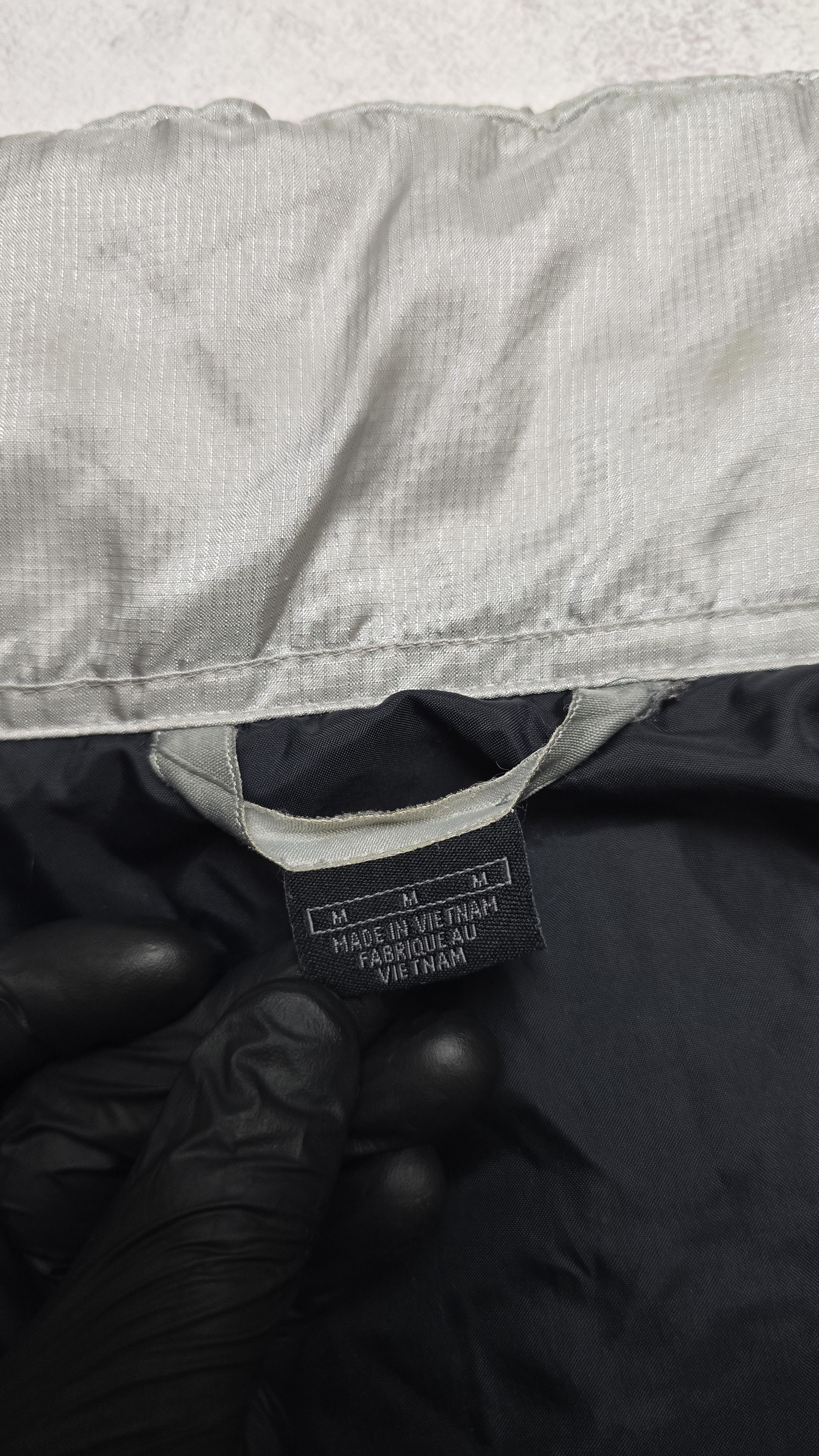 Nike Nike Vintage Y2K Silver Down Puffer Jacket Heavy Winter Coat Size US M / EU 48-50 / 2 - 20 Thumbnail