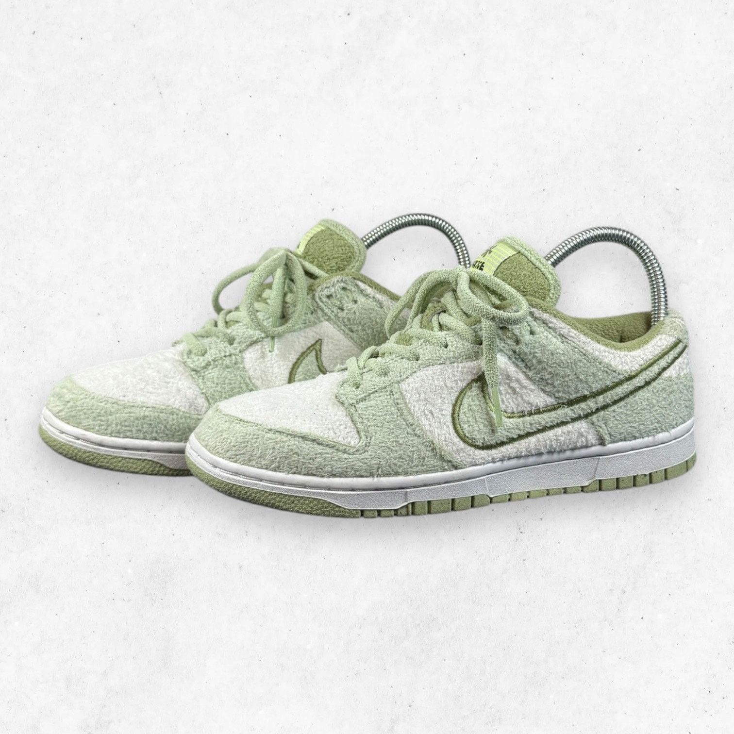 Nike Nike Dunk Low SE Fleece Honeydew Womens Sz 9 Size US 9 / IT 39 - 3 Thumbnail