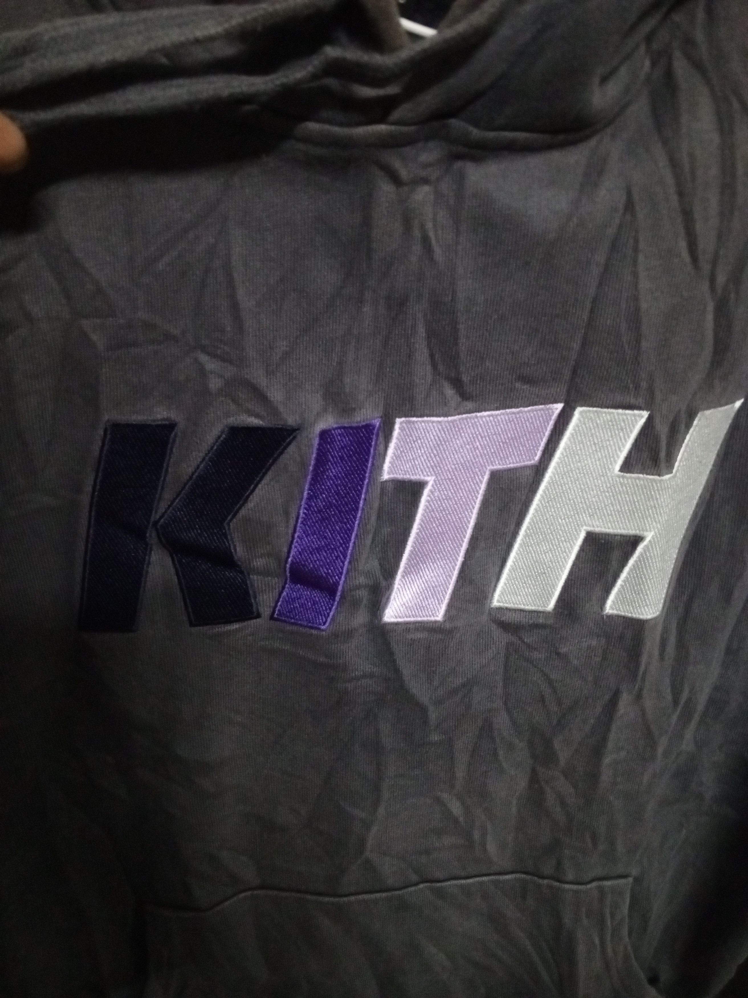 Kith ♨️KITH HODDIES♨️mixed color embroidered logo Size US L / EU 52-54 / 3 - 7 Thumbnail