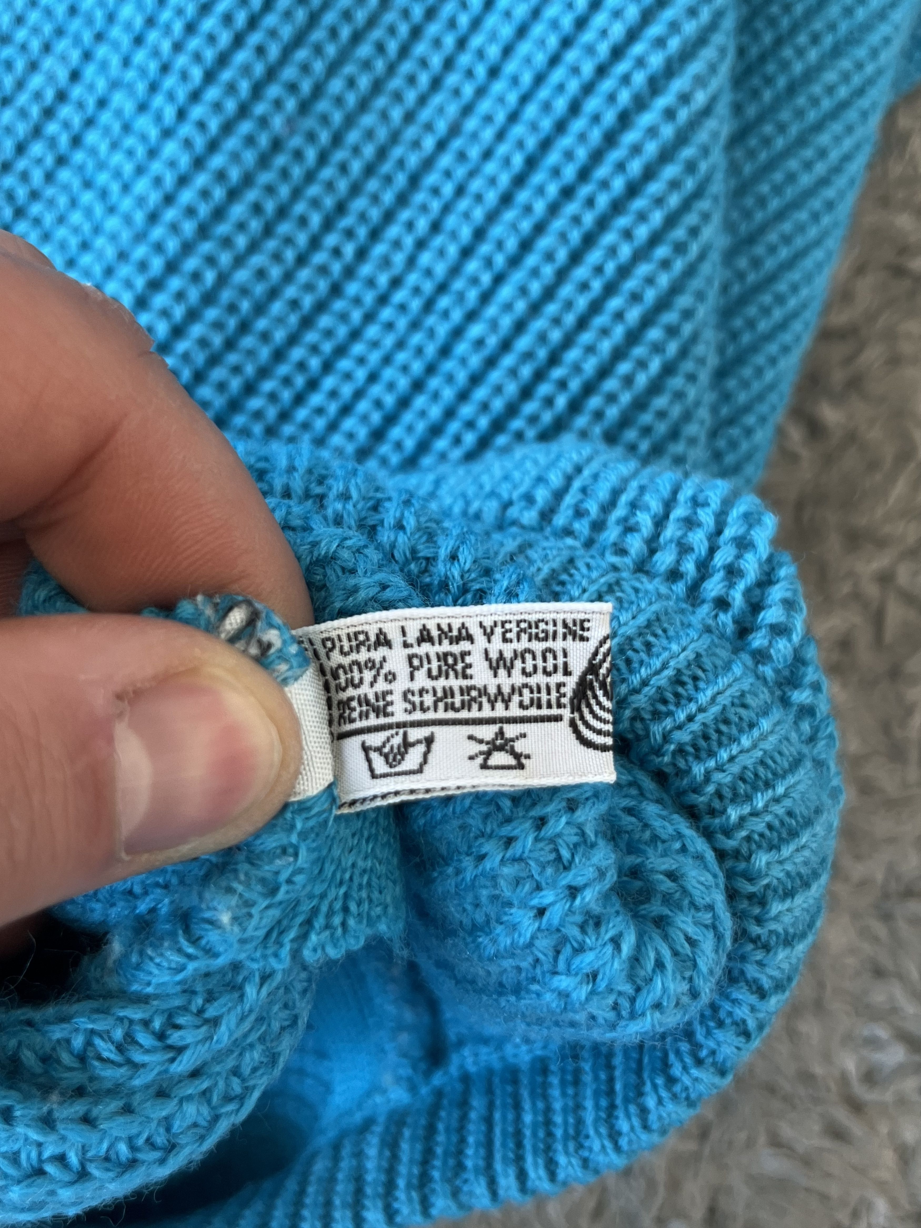 Moncler MONCLER GRENOBLE Vintage Sweater Very Rare Mini Logo Size US S / EU 44-46 / 1 - 9 Thumbnail