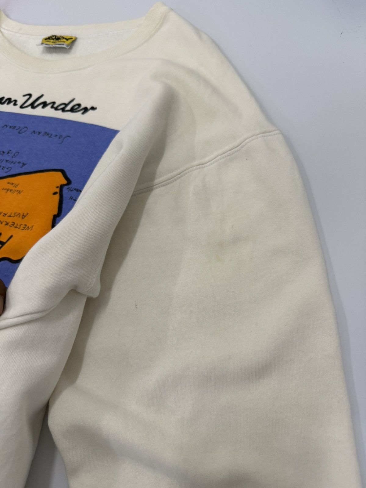 The Australian Outback Collection 🔥 90's Ken Done Map AUSTRALIA iconic Graphic Sweatshirt - S Size US S / EU 44-46 / 1 - 6 Thumbnail