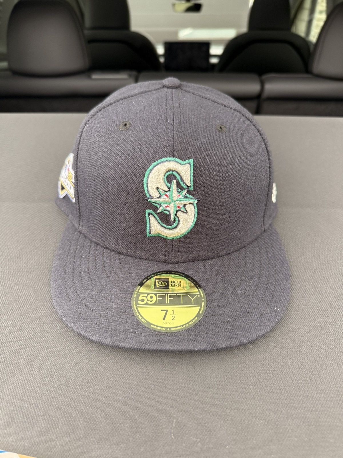 New Era Navy Seattle Mariners 2025 Postseason Fitted 7 1/2 Size ONE SIZE - 1 Thumbnail