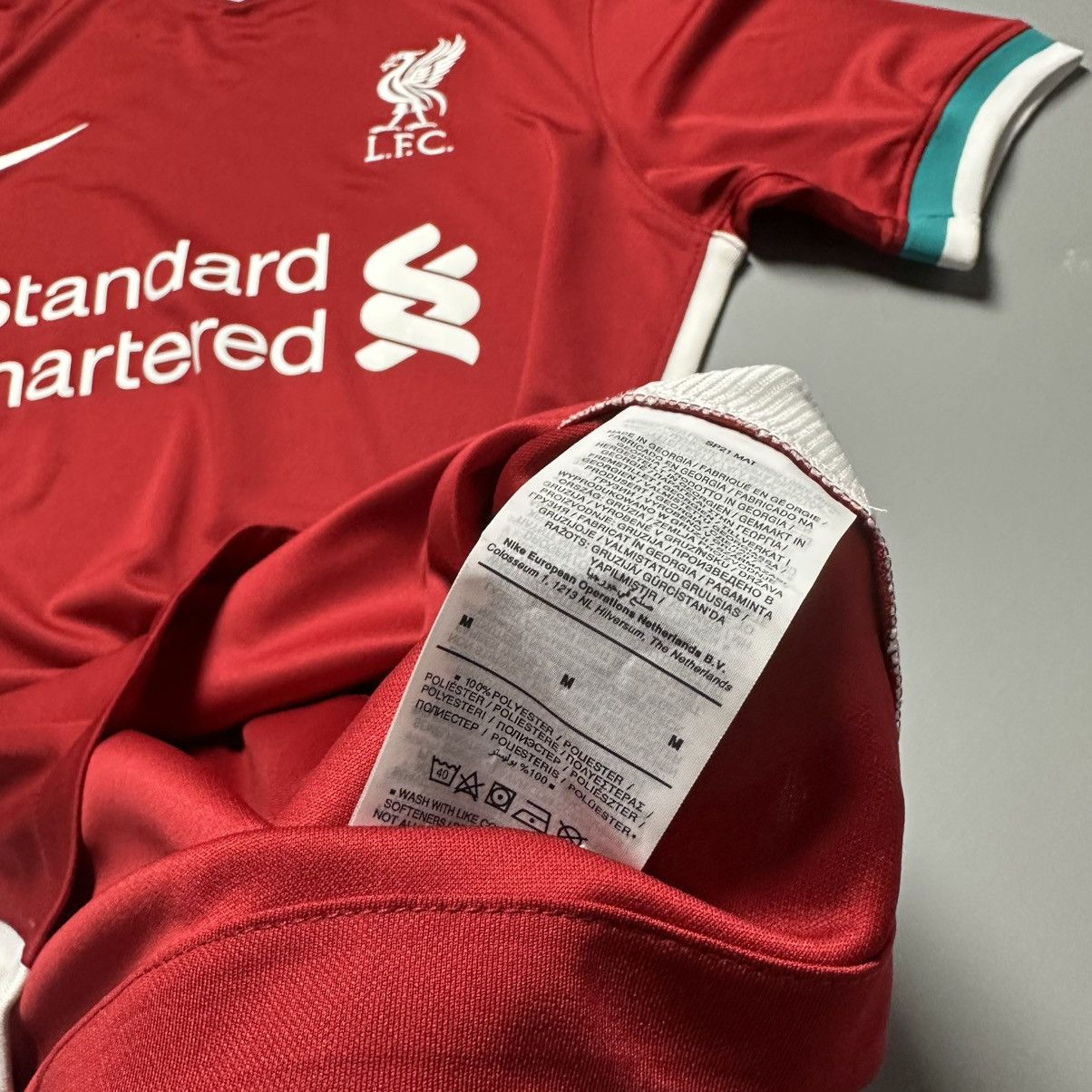 Vintage LIVERPOOL NIKE 2020/2021 FOOTBALL HOME JERSEY #20 DIOGO JOTA Size US M / EU 48-50 / 2 - 10 Thumbnail