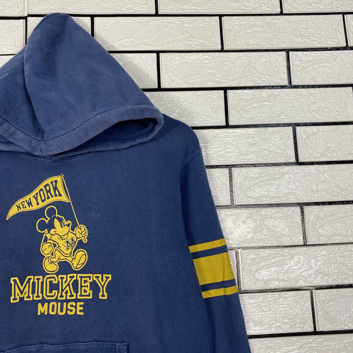 Japanese Brand 📌Vintage Hoodie Mickey Mouse UT Big Logo Number Nine Size US S / EU 44-46 / 1 - 7 Thumbnail