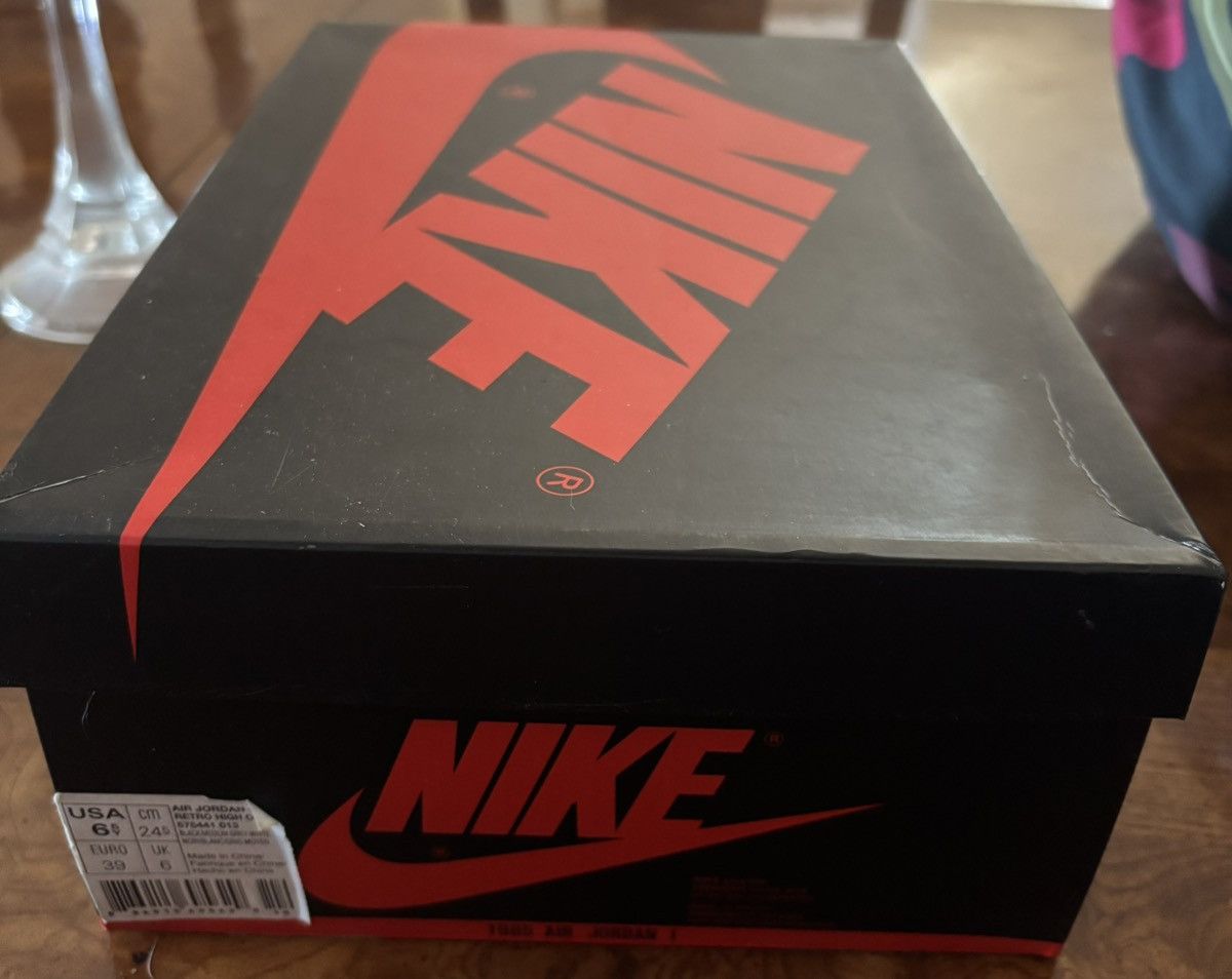 Jordan Brand Air Jordan 1 Retro High OG GS ‘Shadow' 2018 Size US 6.5 / EU 39-40 - 8 Thumbnail