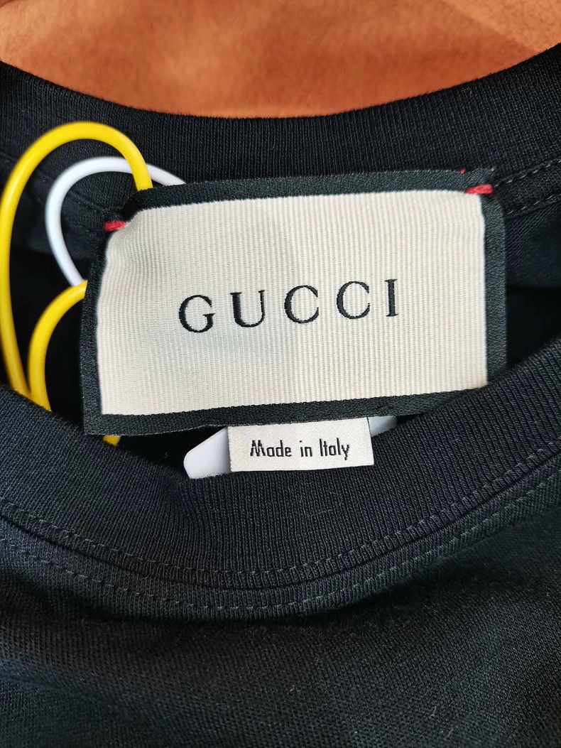 Gucci Gucci Black gold-plated logo short sleeves 2504-Nextarrow Size US XS / EU 42 / 0 - 3 Thumbnail
