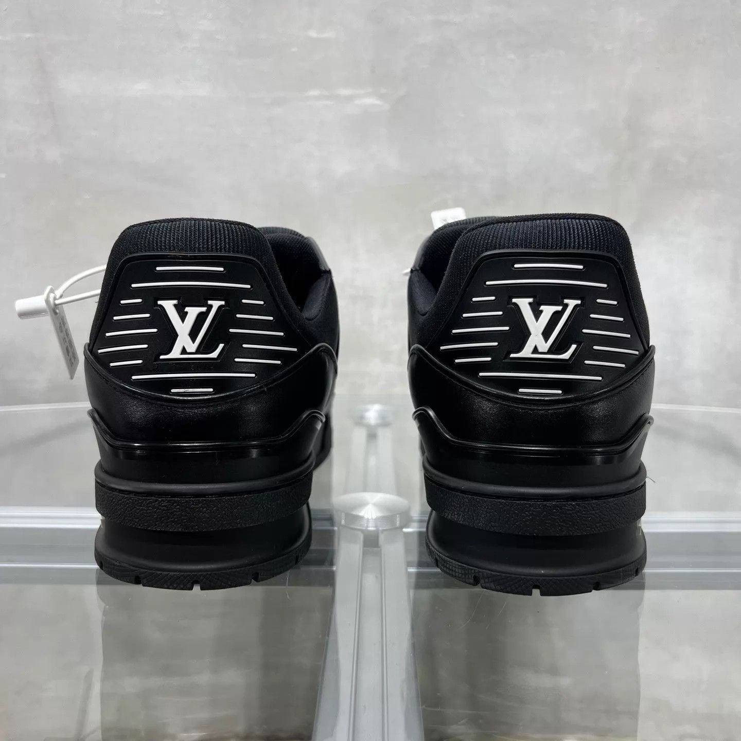 Louis Vuitton LV Trainer Black Warrior Black Art Gallery UK9.5 Size US 10.5 / EU 43-44 - 6 Thumbnail
