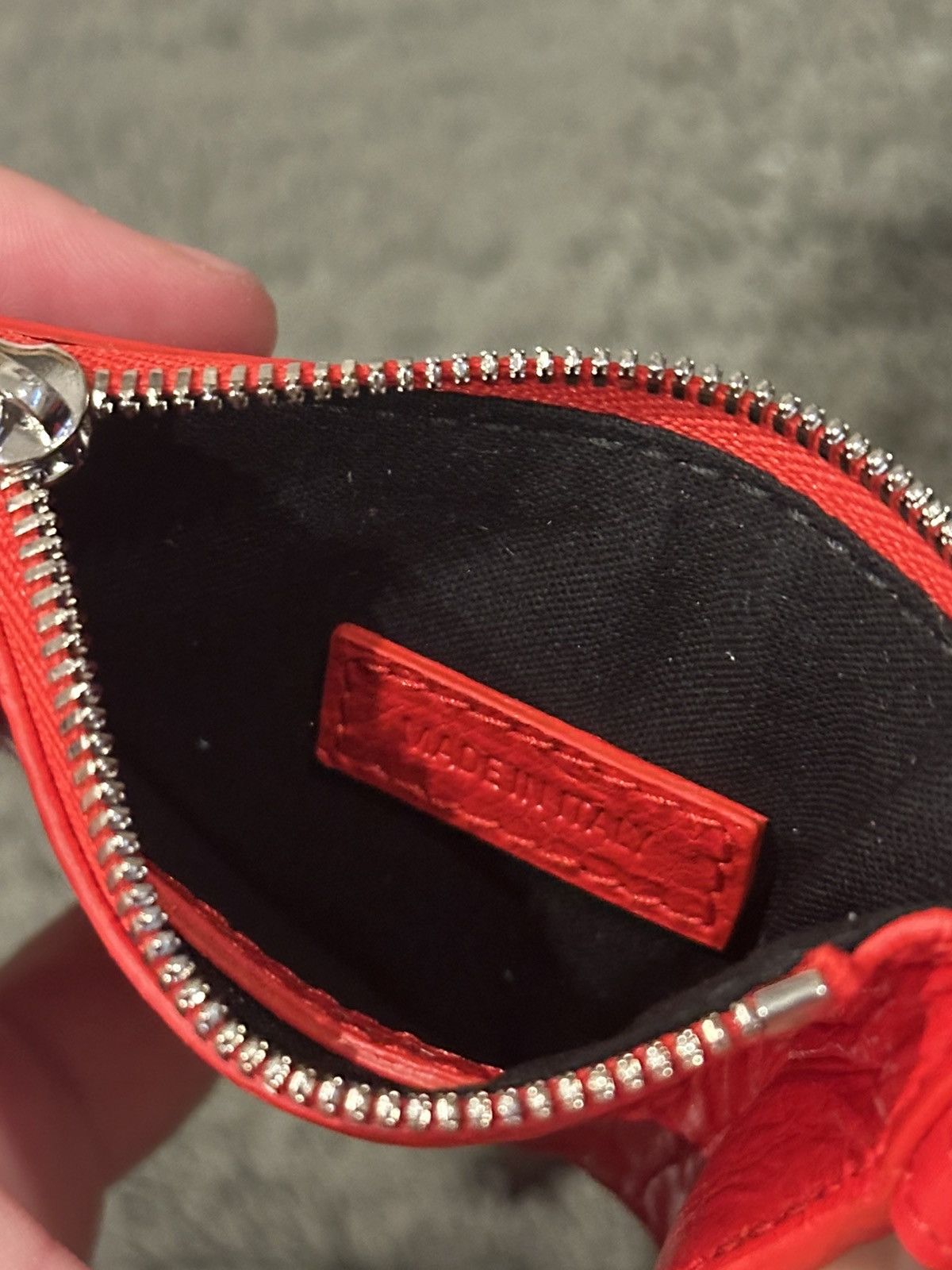 Balenciaga Red Le Cagole Coin Holder in Arena Lambskin Size ONE SIZE - 6 Thumbnail