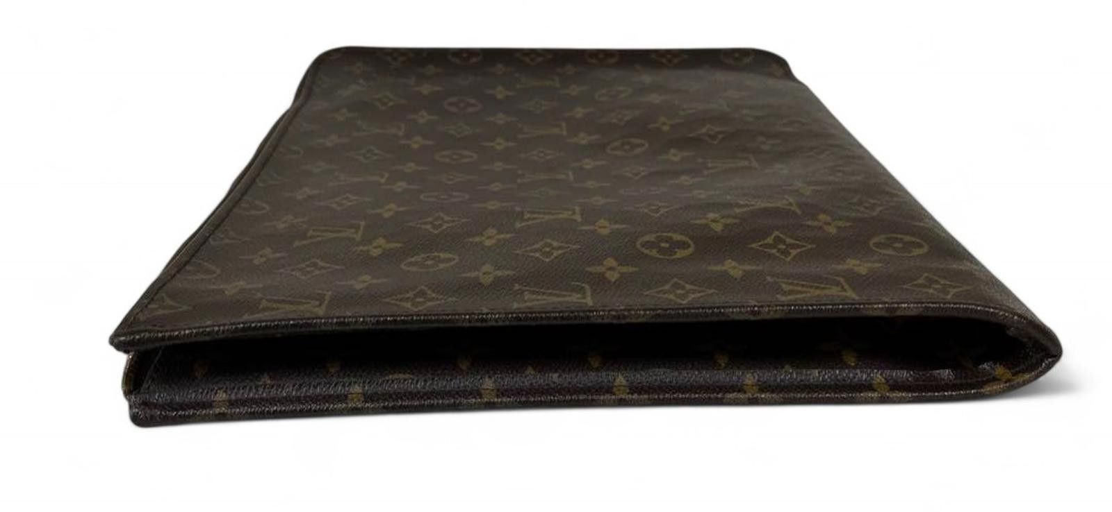 Louis Vuitton Louis Vuitton - Monogram Canvas Clutch Bag Size ONE SIZE - 4 Thumbnail