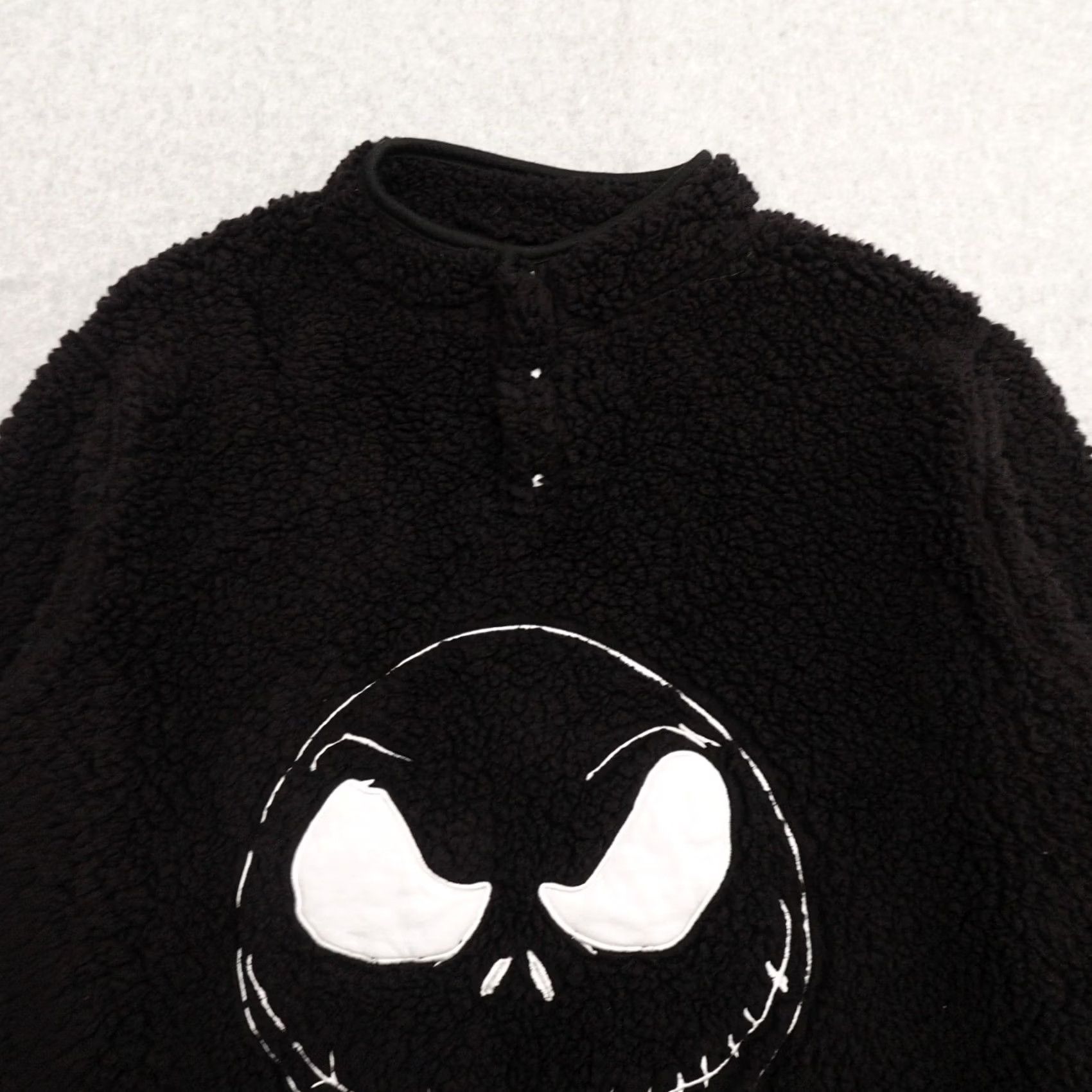 Disney VINTAGE Tim Burtons Nightmare Before Christmas Adult XL (26X30) Disney Fleece Pullover Shirt Mens Black Wool? Size US XL / EU 56 / 4 - 6 Thumbnail