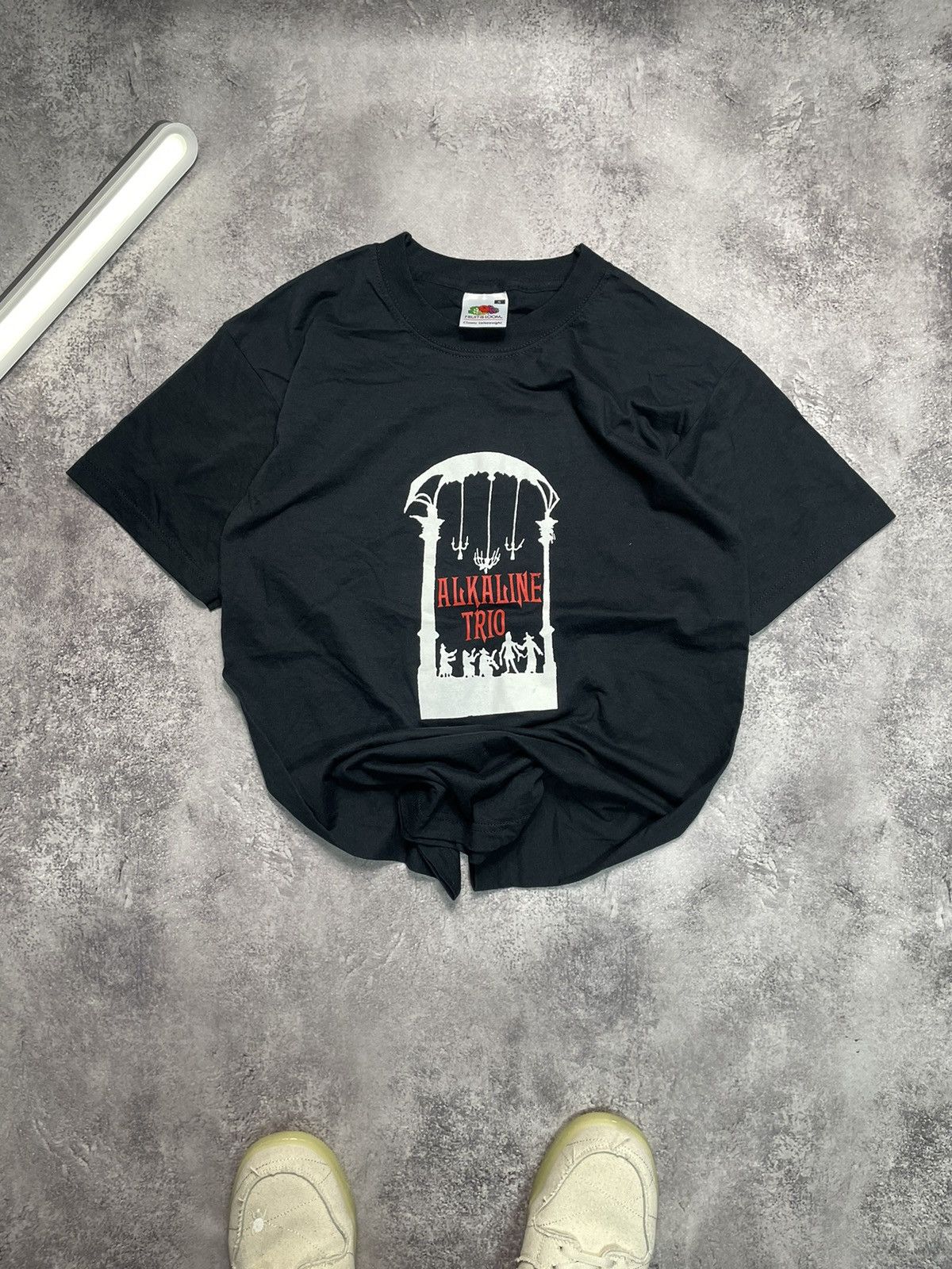 Band Tees Vtg 2004 Alkaline Trio Y2K OG Punk Band Tee S Size US S / EU 44-46 / 1 - 1 Thumbnail