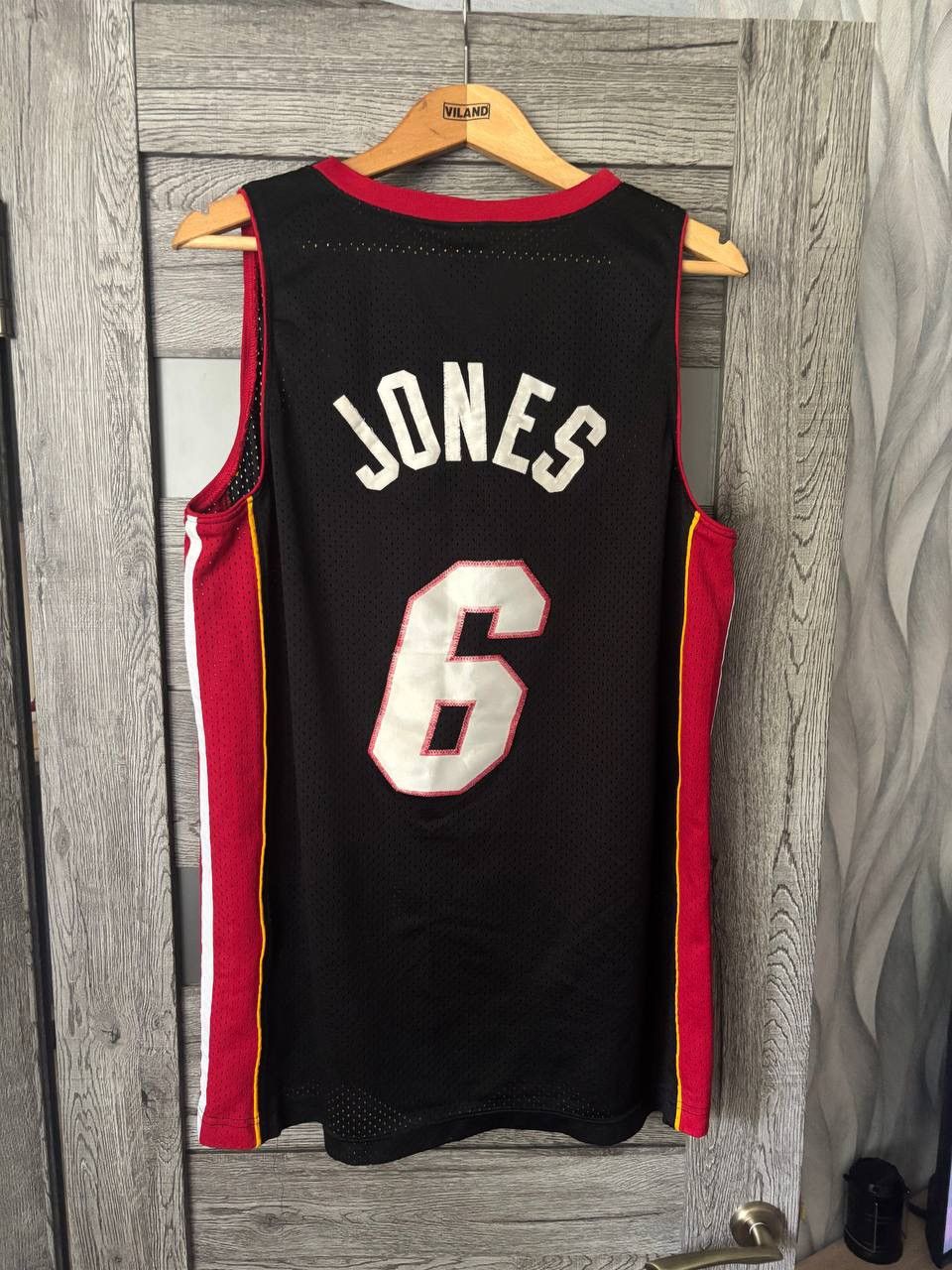 NBA Nike Eddy Jones Miami Heat NBA vintage jersey Size US L / EU 52-54 / 3 - 2 Thumbnail