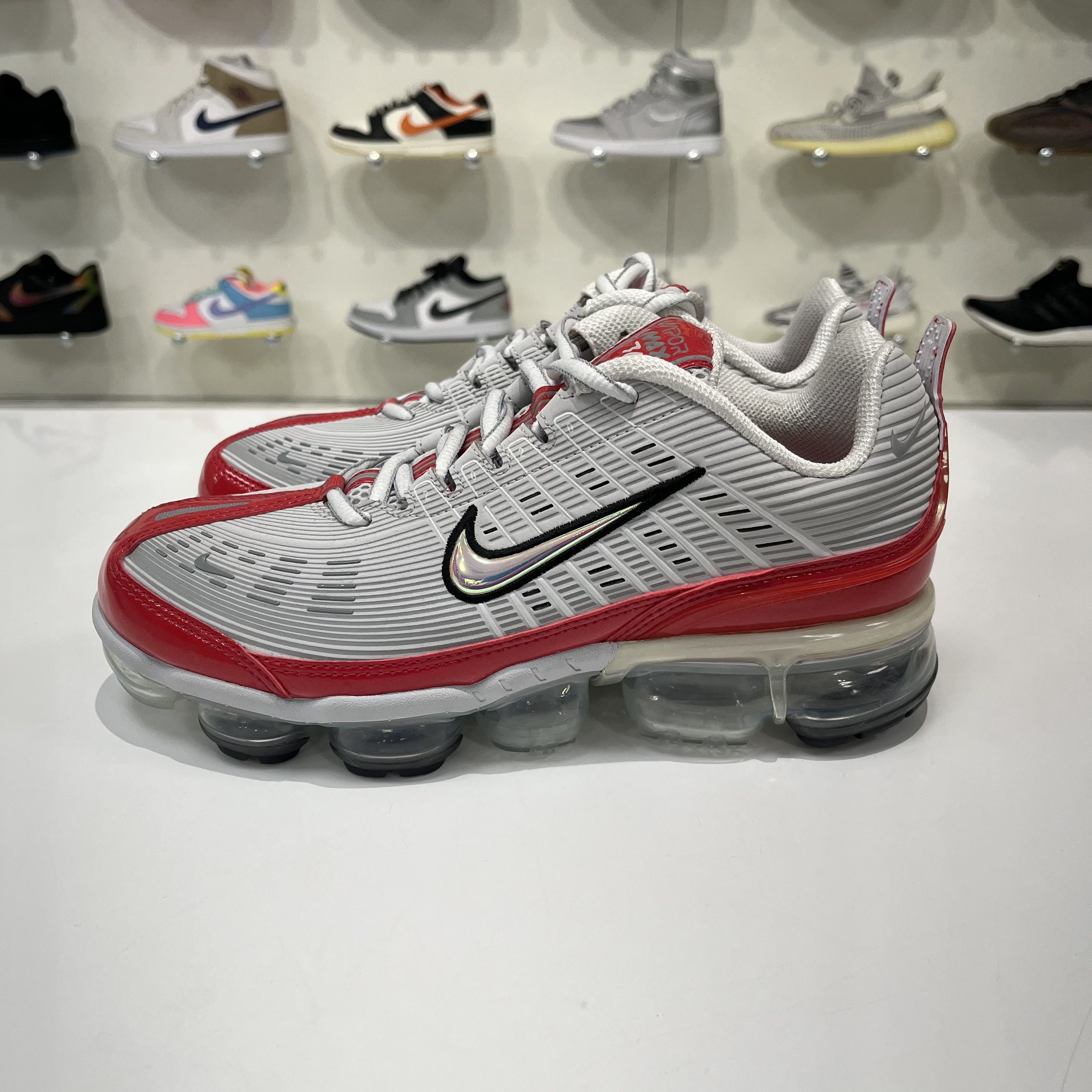 Nike Nike Air VaporMax 360 OG Grey Red Size US 8.5 / EU 41-42 - 2 Thumbnail