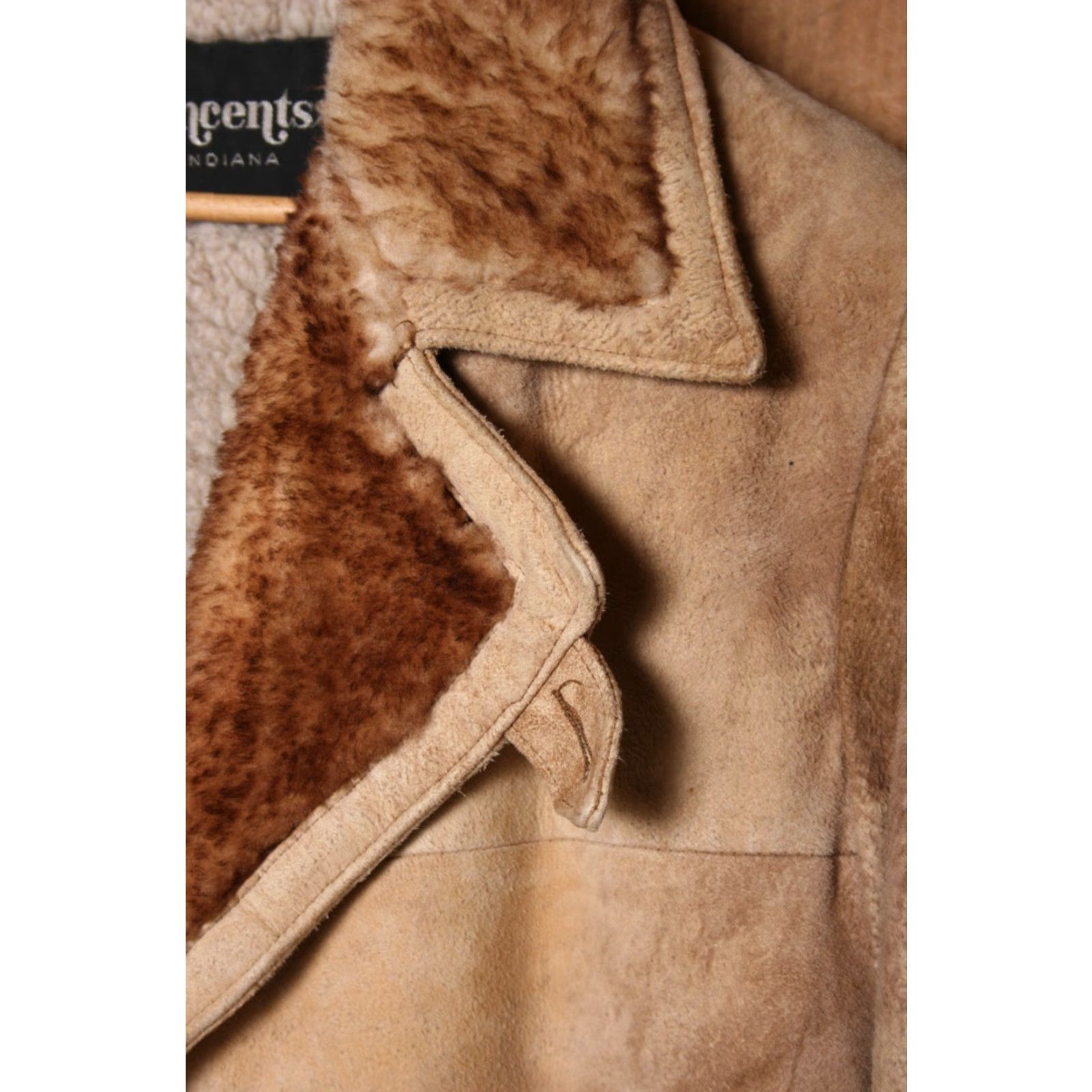 Vintage VINTAGE Vincents Sheepskin Suede Sherpa Lined Coat Men M Light Brown Wool Fur Western Button Wool Fur Collar 90s Mens Size US M / EU 48-50 / 2 - 3 Thumbnail