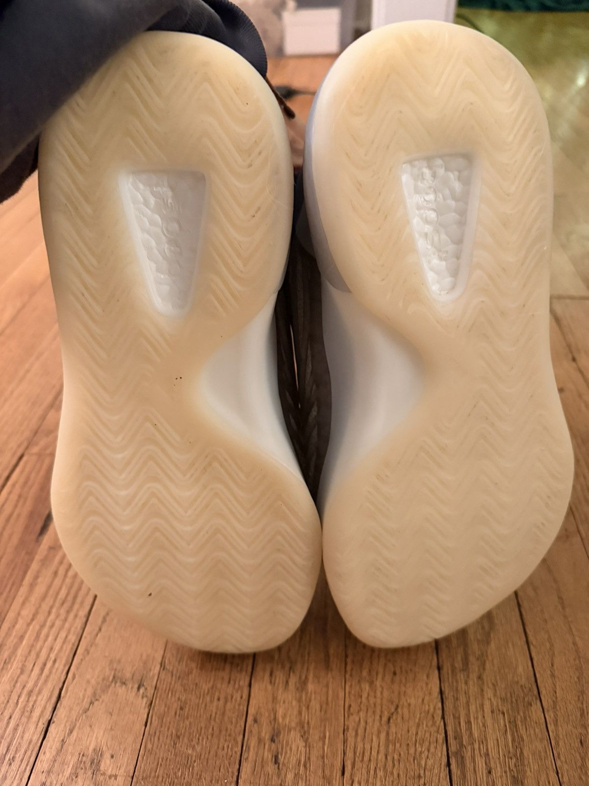 Adidas × Kanye West Adidas Yzy Qntm Size US 8.5 / EU 41-42 - 2 Thumbnail