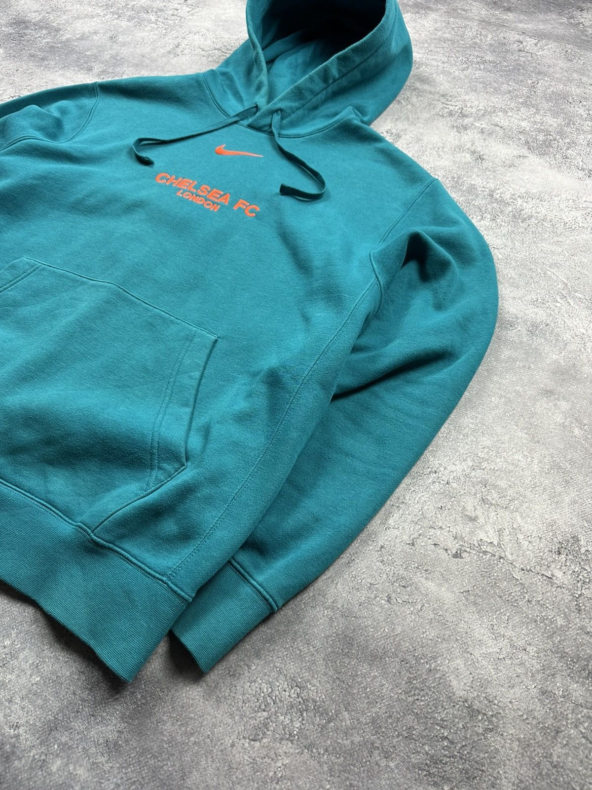 Nike Nike Chelsea FC Hoodie Soccer Club Centre Logo Pullover Y2K Size US M / EU 48-50 / 2 - 3 Thumbnail