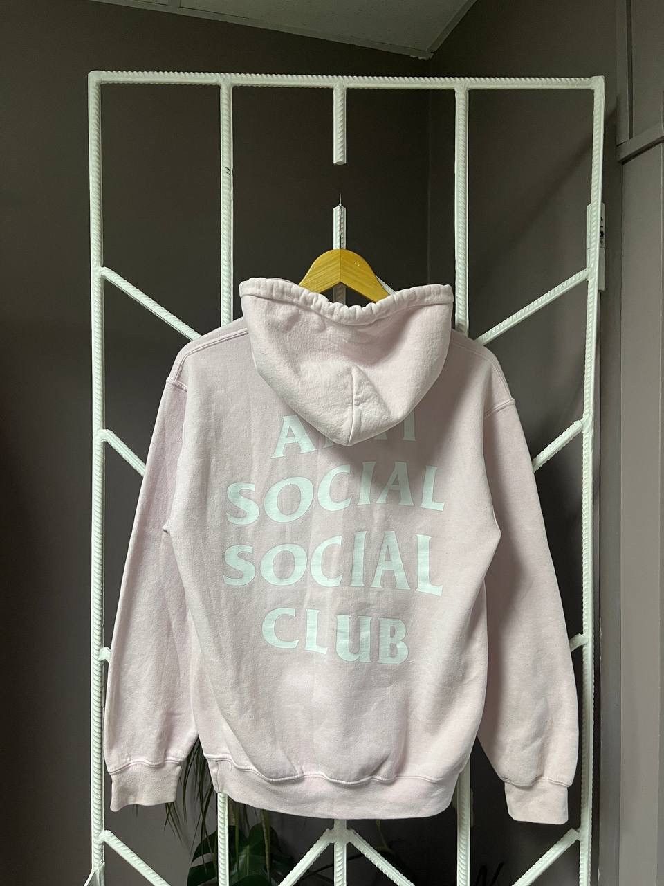 Anti Social Social Club 🔥OFFER🔥 Anti Social Social Club Pink Hoodie Size US S / EU 44-46 / 1 - 1 Thumbnail