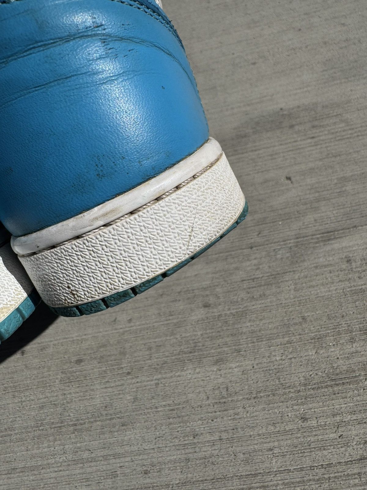 Jordan Brand JORDAN 1 RETRO HIGH OG UNC UNIVERSITY BLUE 2015 SIZE 8 Size US 8 / EU 41 - 7 Thumbnail