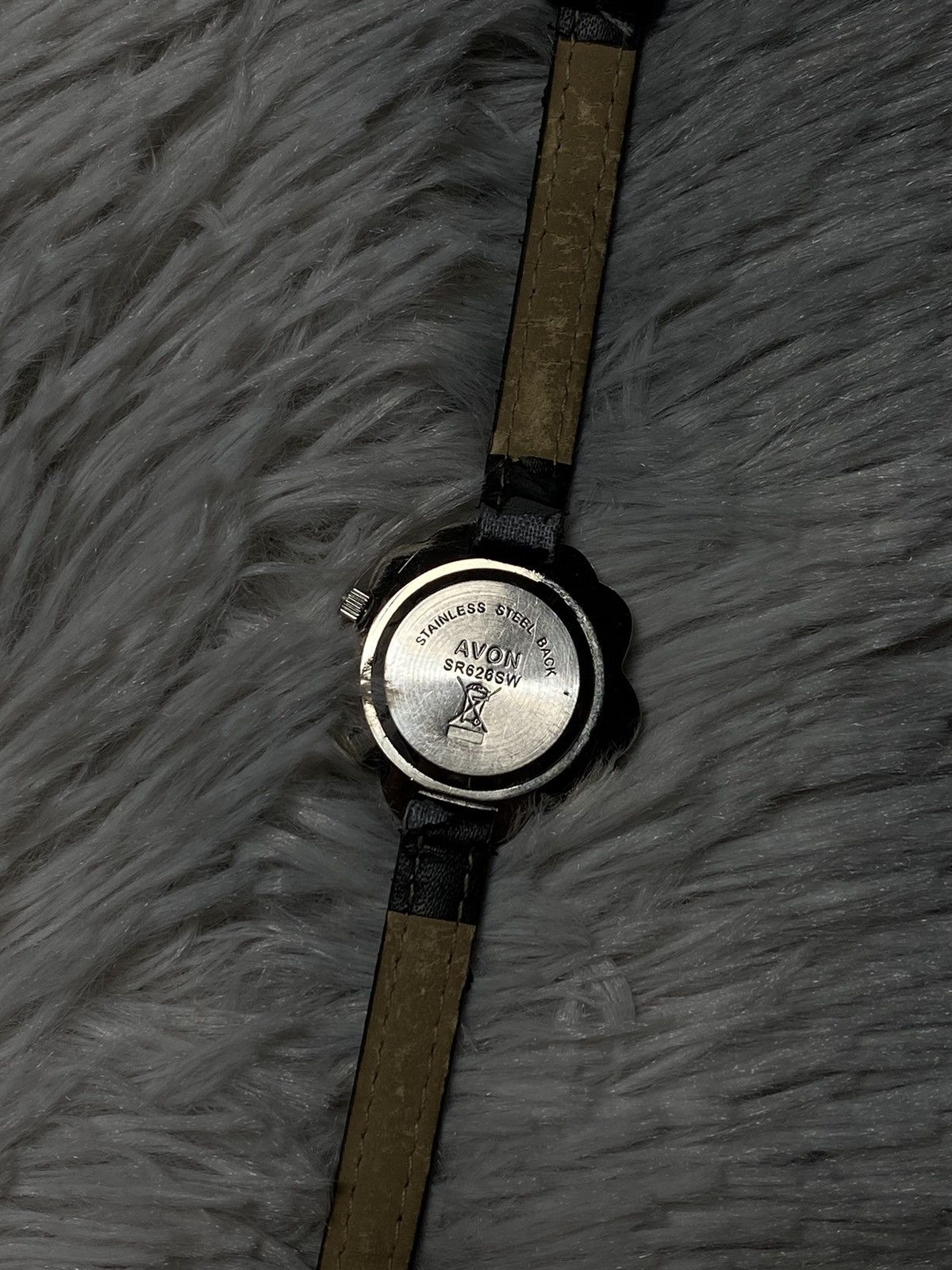 Japanese Brand × Jewelry Rare Black Floral Vintage Watch | Japanese Brand Size ONE SIZE - 9 Thumbnail