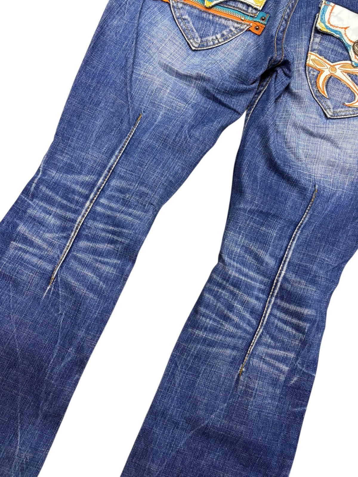 If Six Was Nine Vintage Red pepper flared embroidered fading jeans Size US 29 - 3 Thumbnail