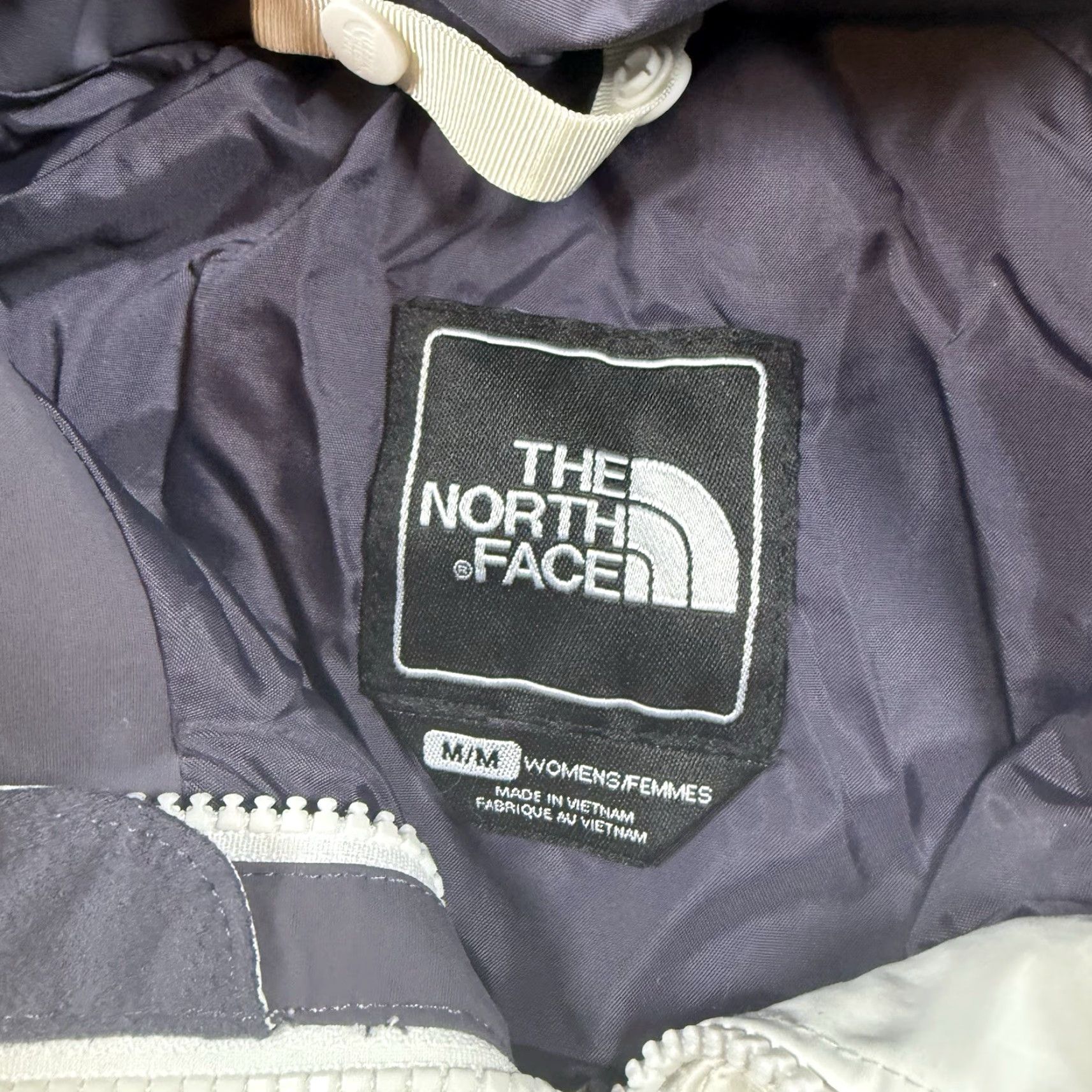 The North Face VINTAGE North Face Hooded Jacket Windbreaker Triclimate White Womens Medium Size M / US 6-8 / IT 42-44 - 5 Thumbnail