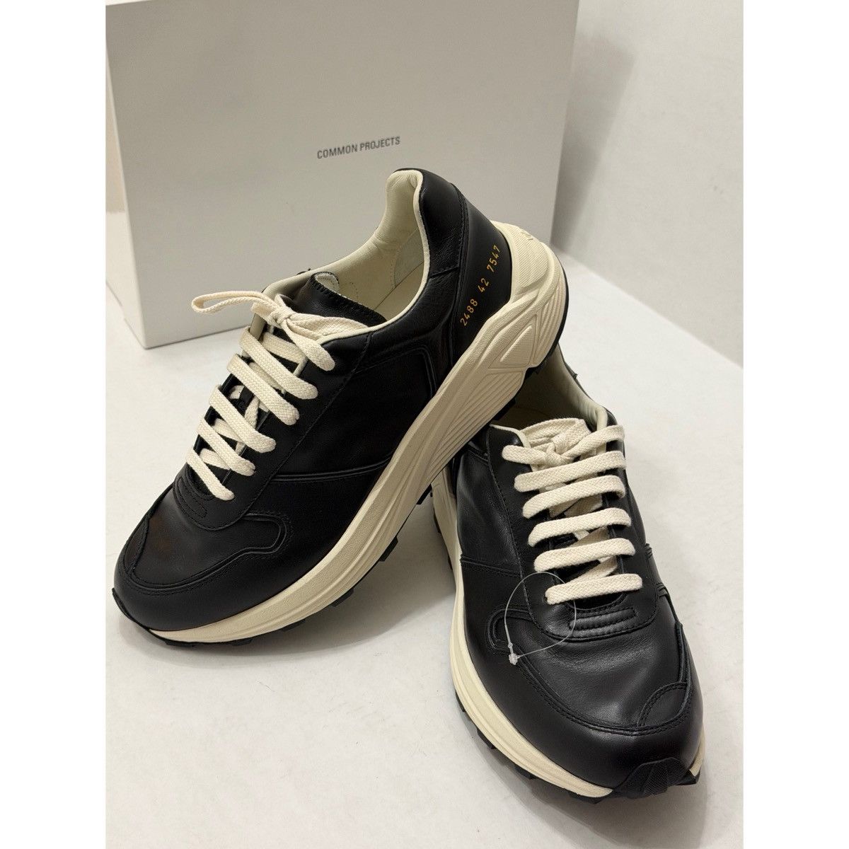 Common Projects COMMON PROJECTS PREMIUM RUNNER BLACK SNEAKER Size US 9 / EU 42 - 4 Thumbnail