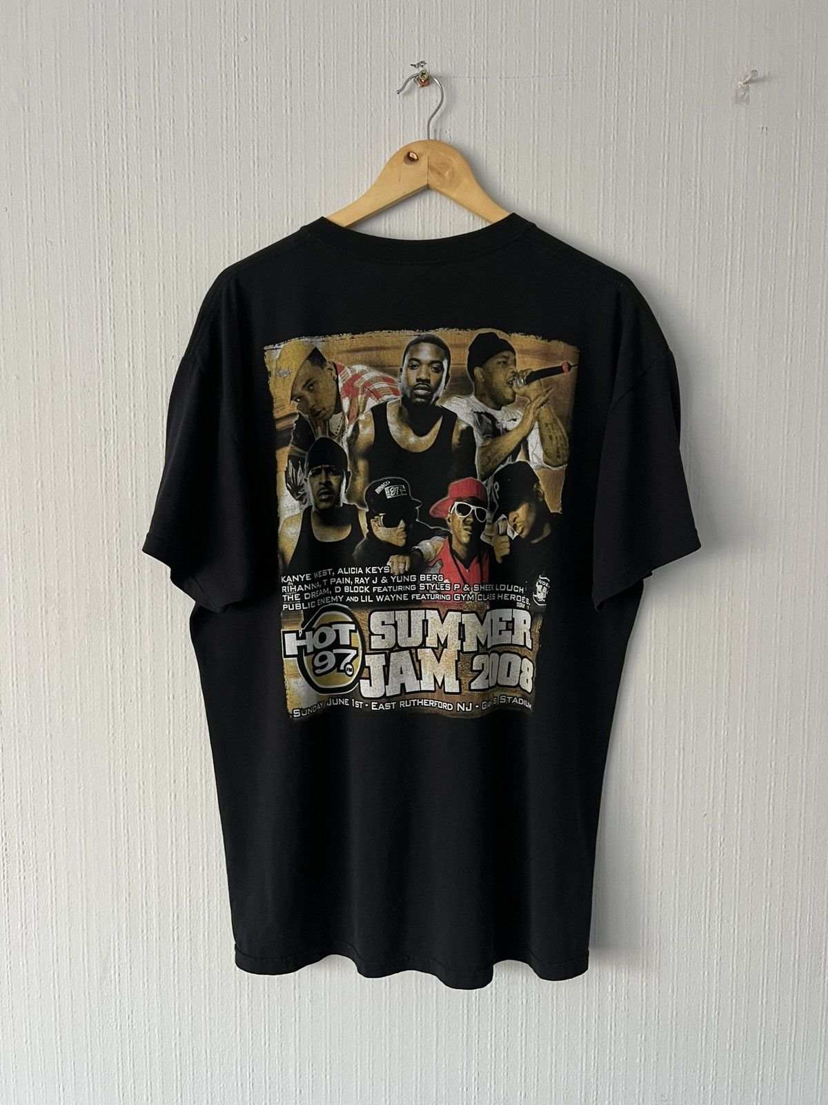 Kanye West 08 Summer Jam KanyeWest Rihana LilWayne Public Enemy Rap tee Size US XL / EU 56 / 4 - 2 Thumbnail