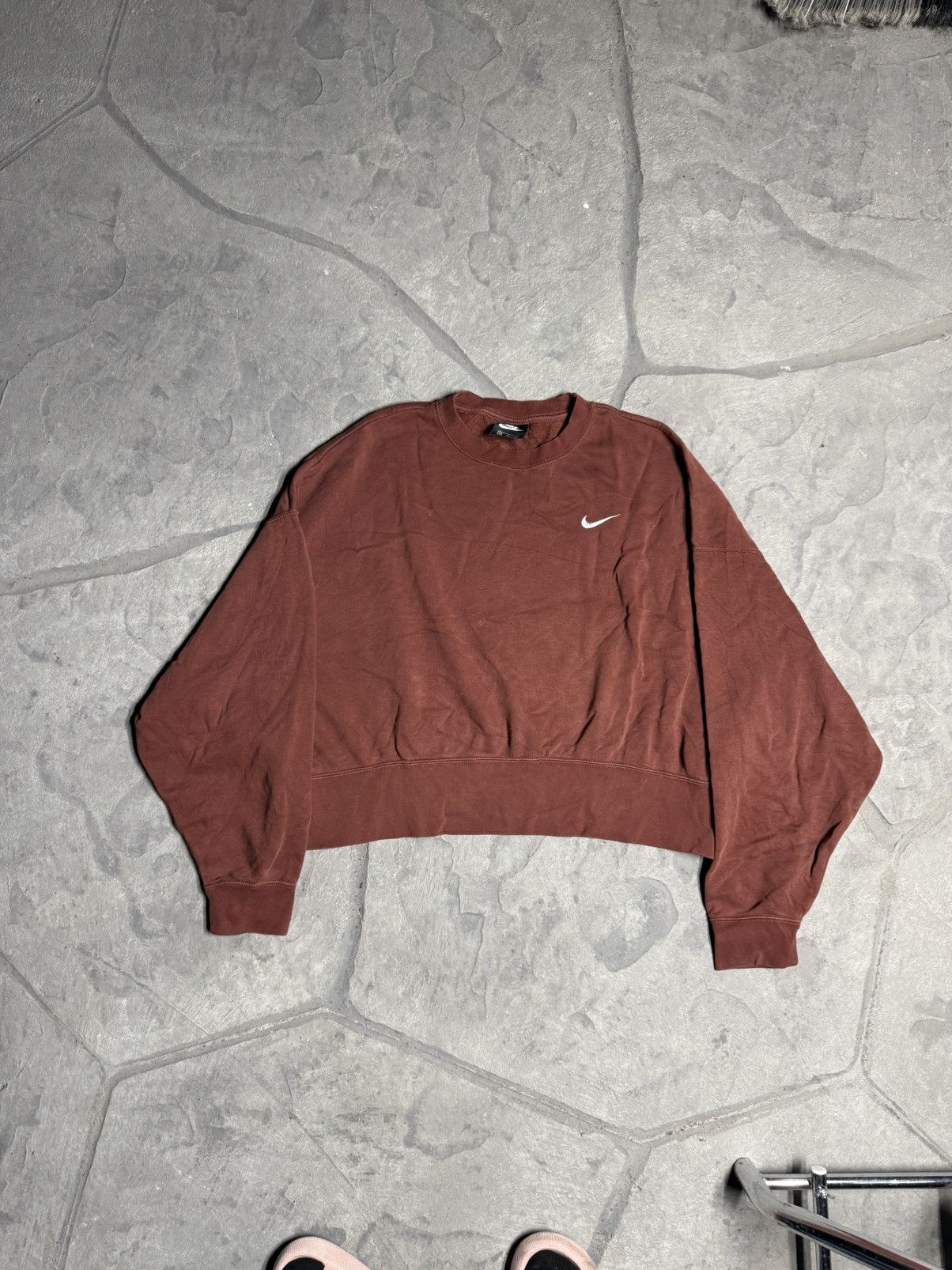 Nike Vintage Nike Maroon Crewneck Sweatshirt Women's Size M / US 6-8 / IT 42-44 - 1 Thumbnail