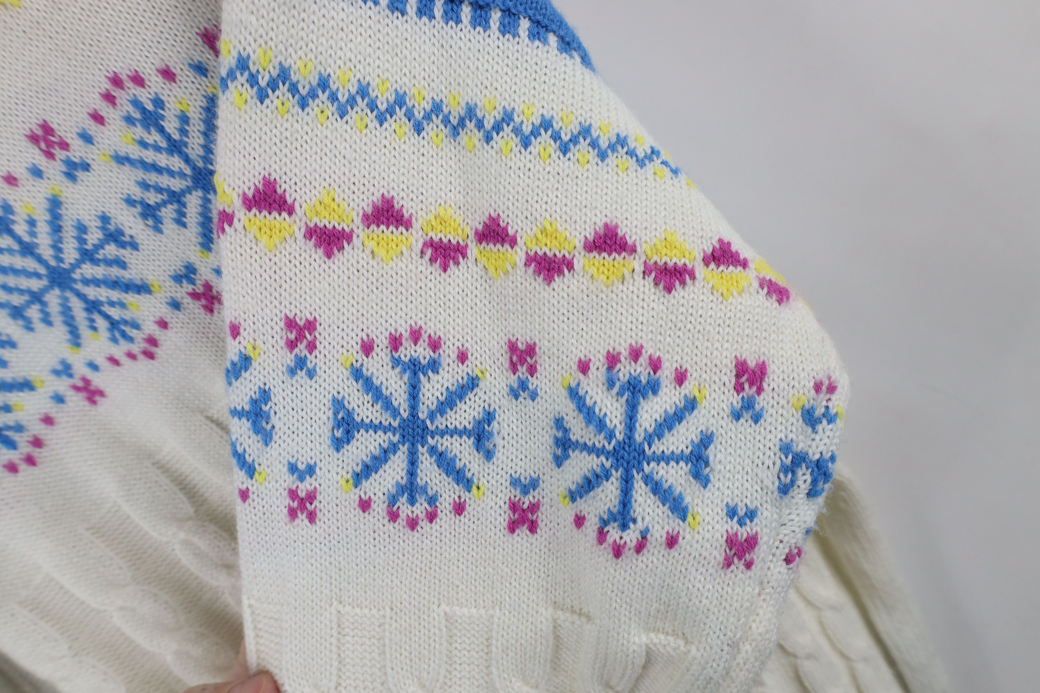 Vintage Vintage 70s 80s Streetwear Fair Isle Snowflake Knit Sweater Size M / US 6-8 / IT 42-44 - 4 Thumbnail