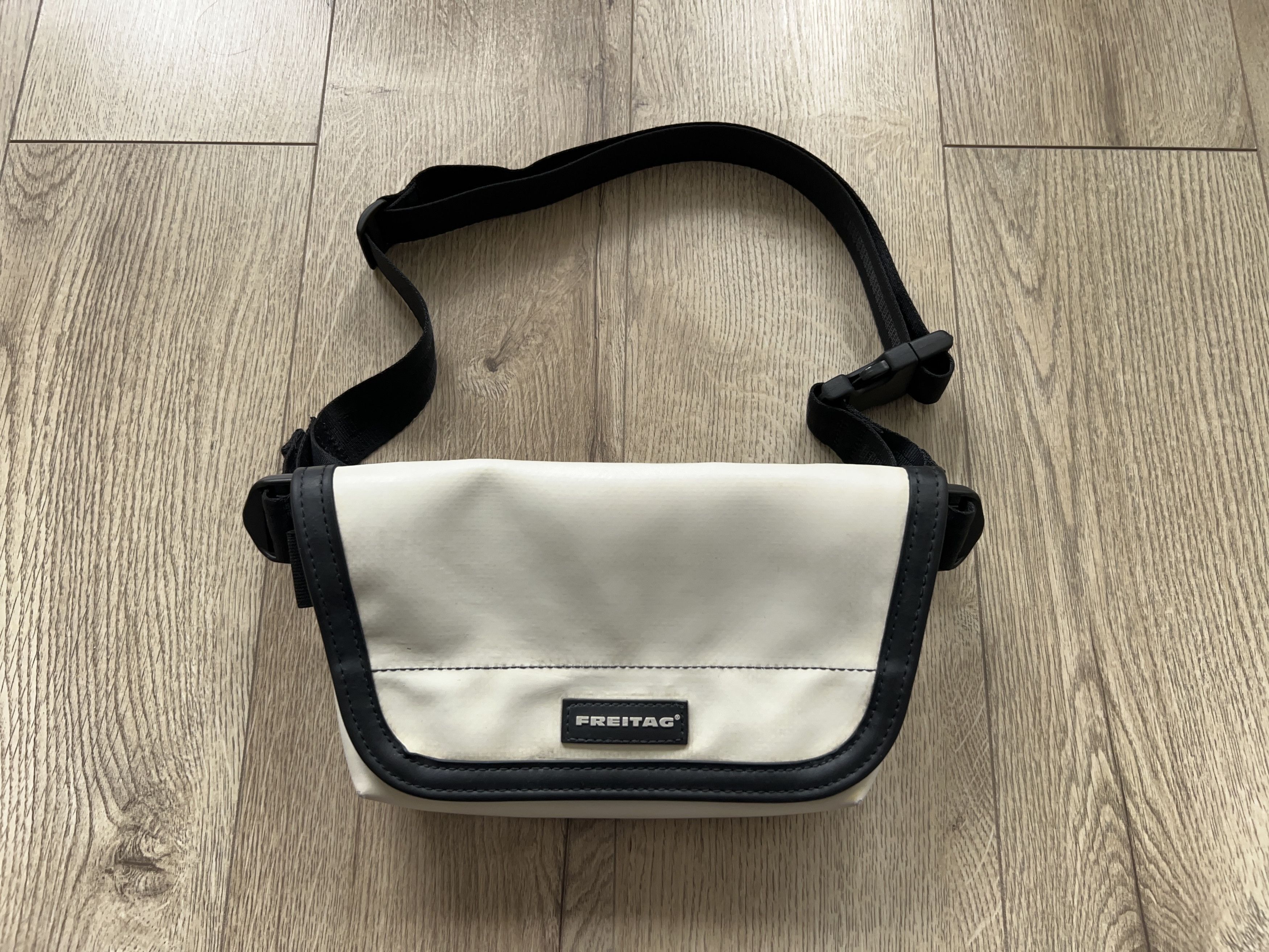 Freitag F40 JAMIE HIPBAG Small Messenger Bag 1of1 Black
