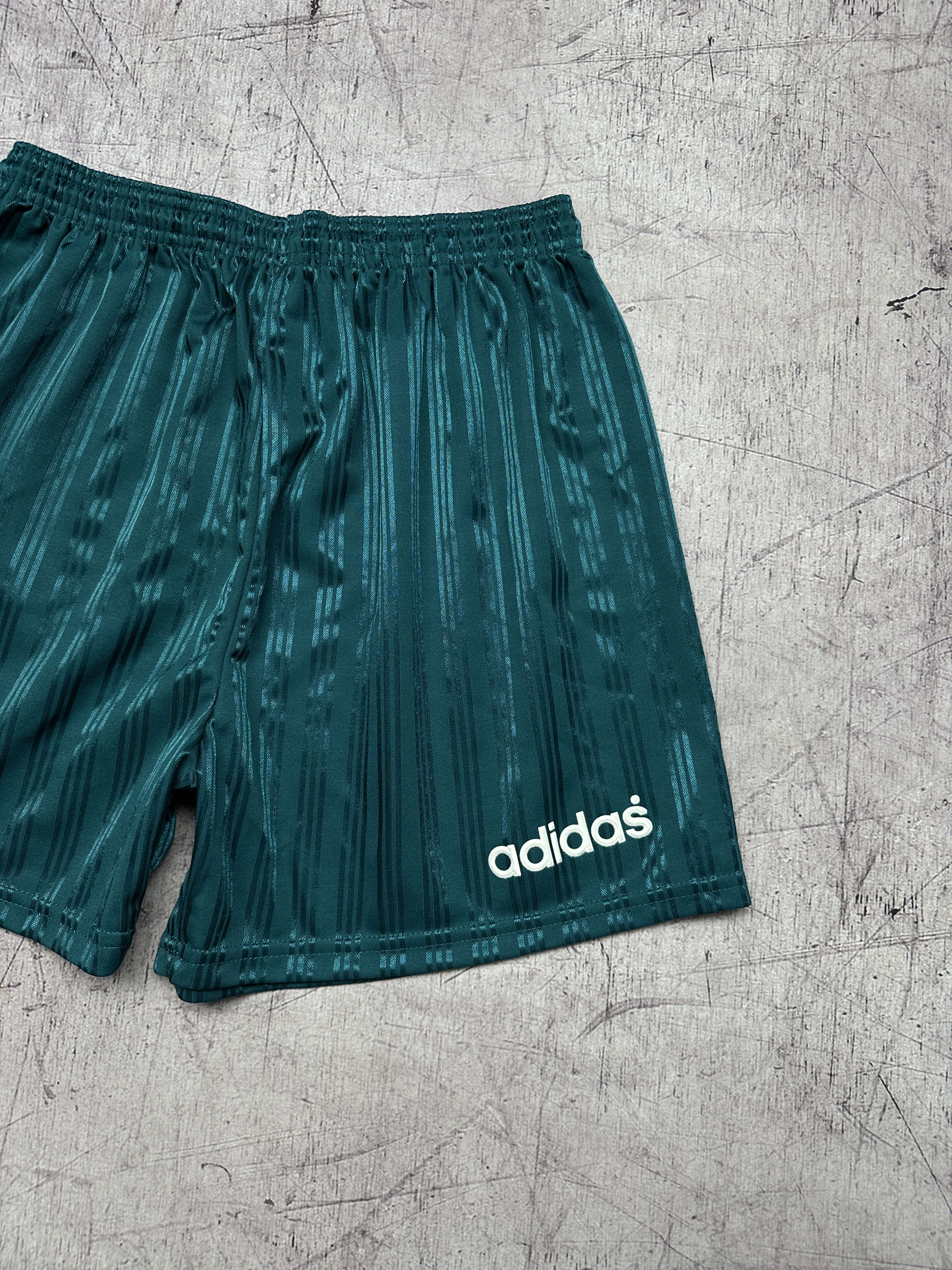 Adidas Adidas 90s Vintage Mens Shorts Size US 36 / EU 52 - 2 Thumbnail